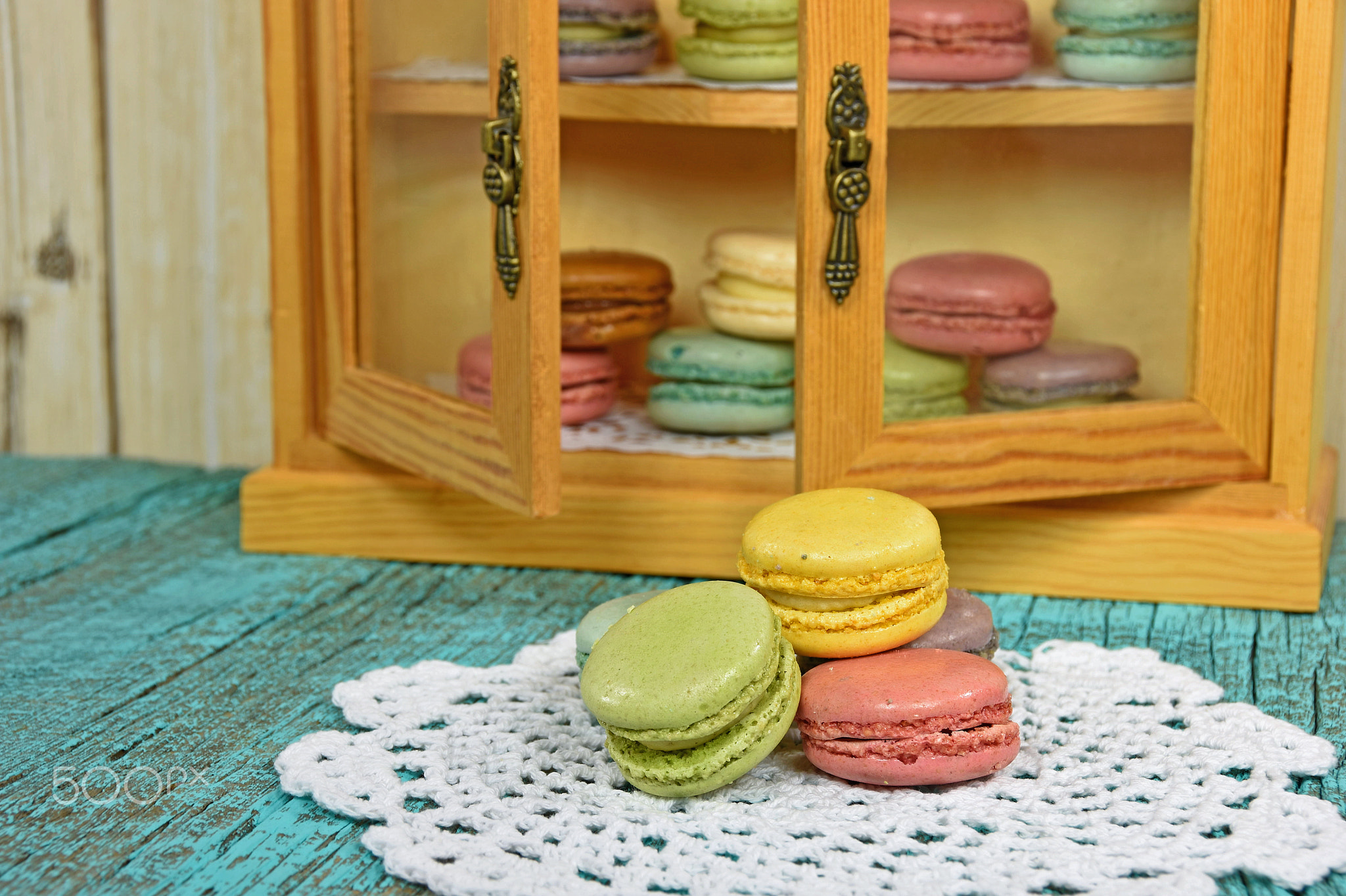 colorful French macaroons