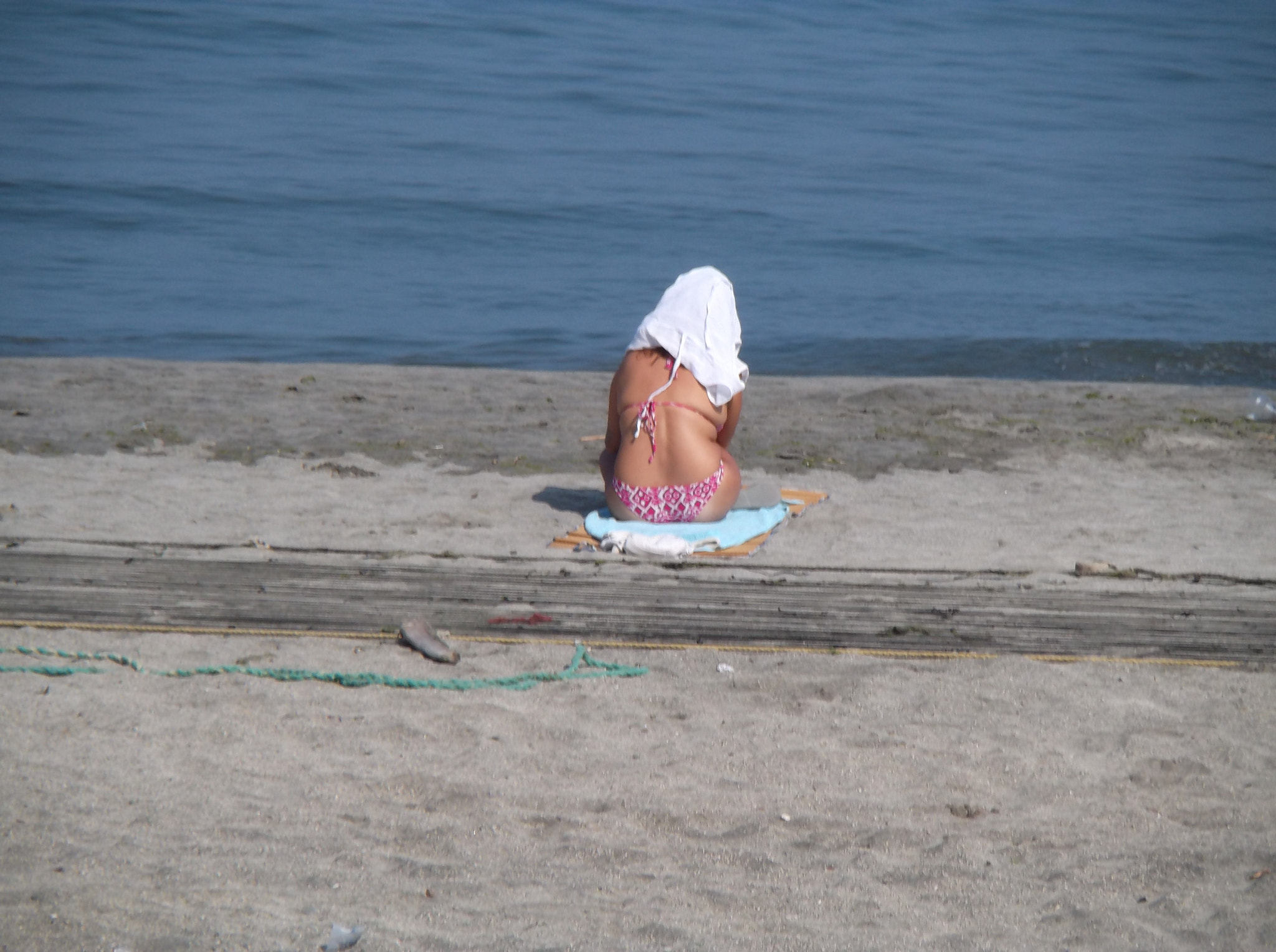 Fujifilm FinePix T550 sample photo. Female in the beach photography