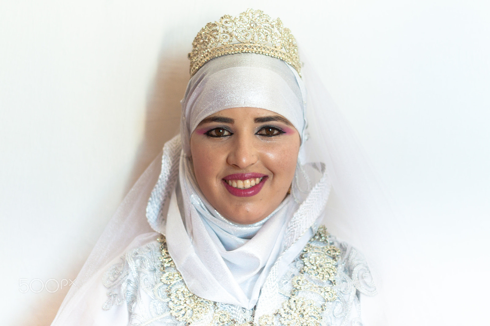 Canon EOS 500D (EOS Rebel T1i / EOS Kiss X3) + Canon EF 50mm F1.8 II sample photo. Traditional bride from moroccoo photography