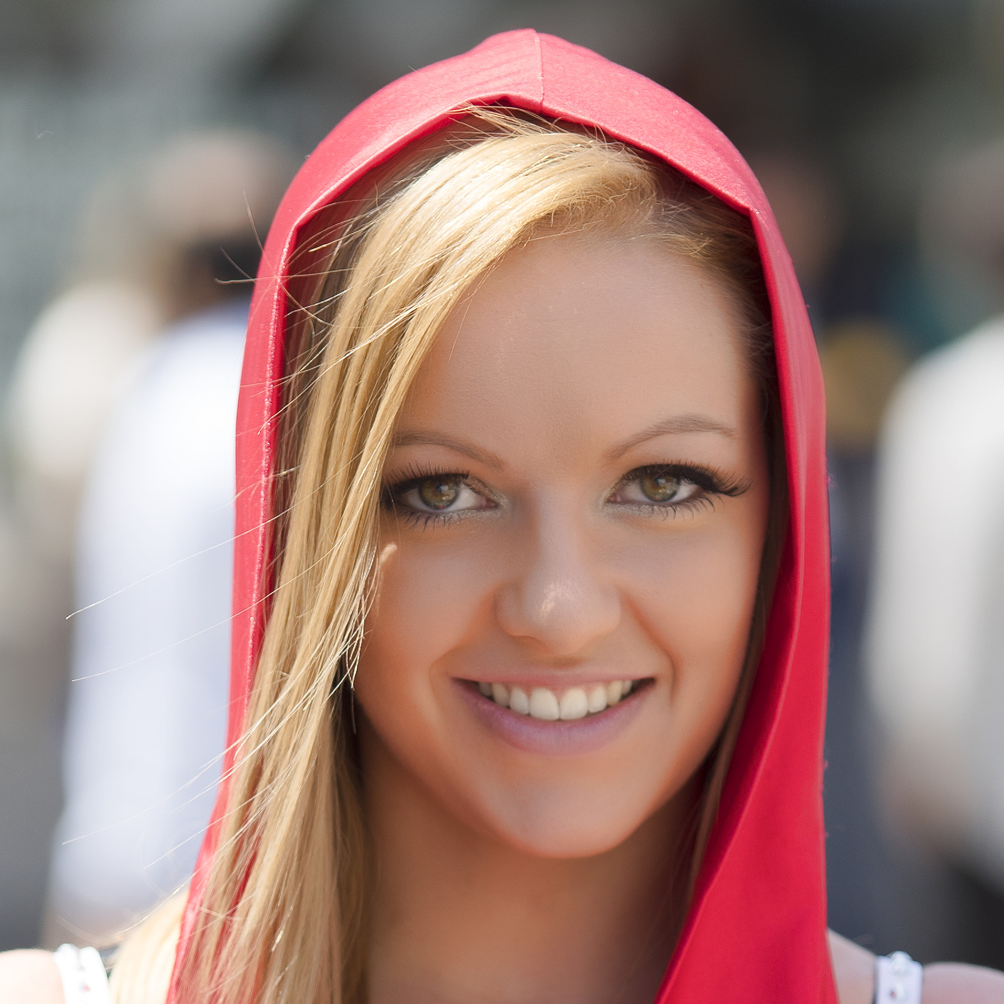 Sigma 70-200mm F2.8 EX DG HSM APO Macro sample photo. Faceblonde photography