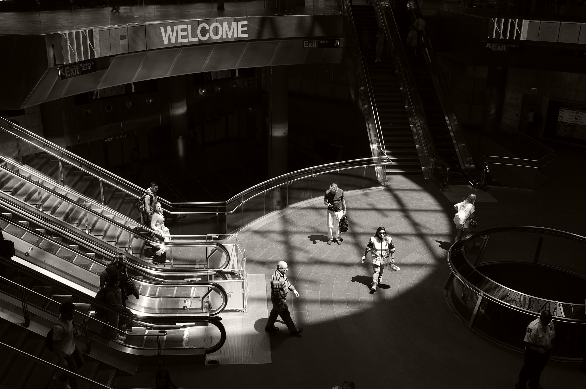 Pentax K-3 II sample photo. Fulton centre "transit theatre" photography