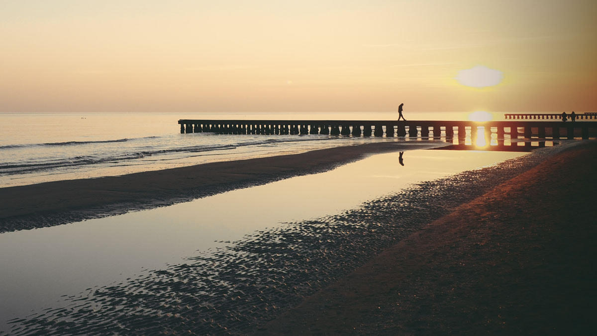 Panasonic Lumix G Vario 7-14mm F4 ASPH sample photo. Thoughtful sunset photography