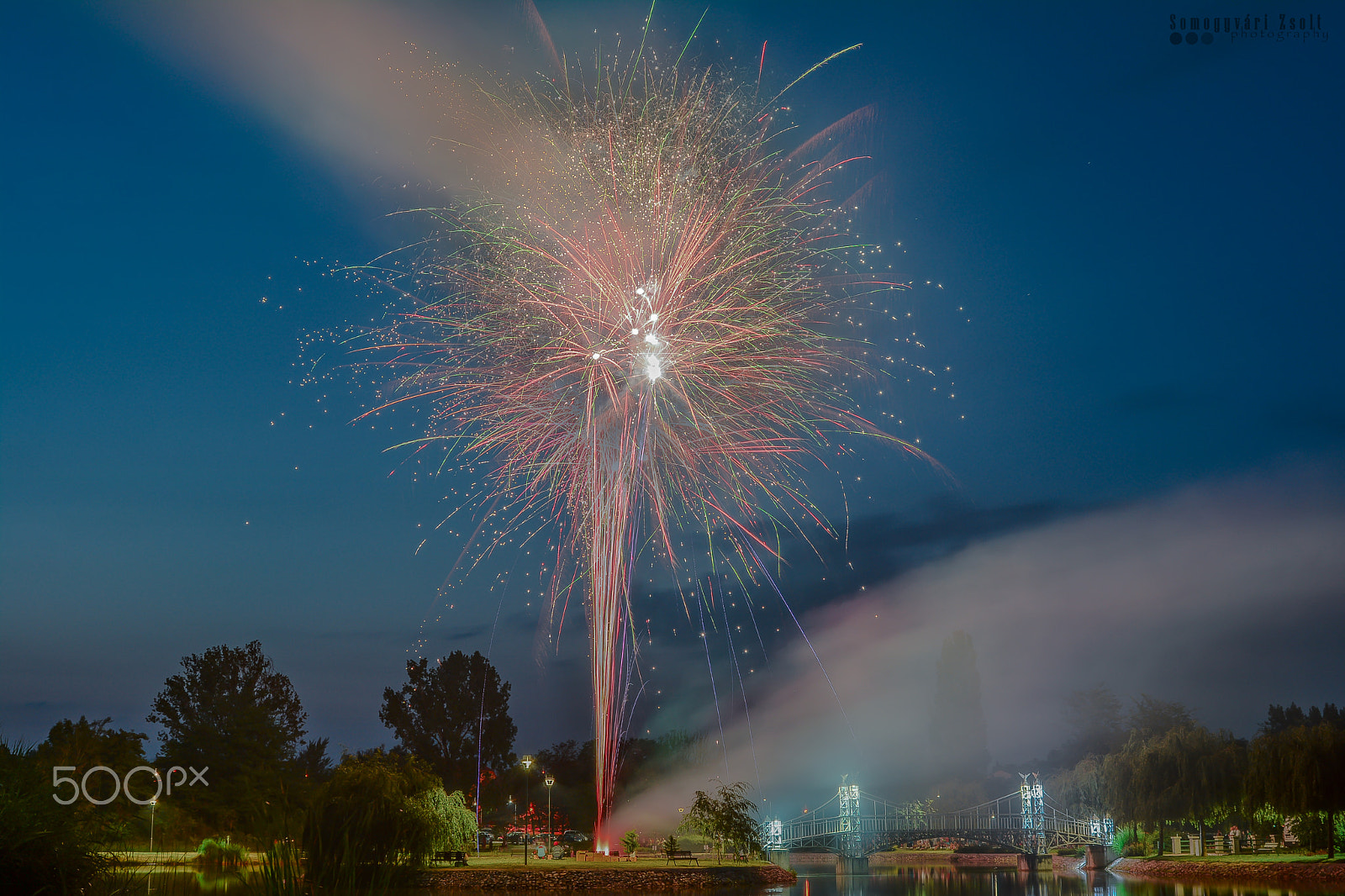 AF Zoom-Nikkor 28-80mm f/3.3-5.6G sample photo. Fireworks photography