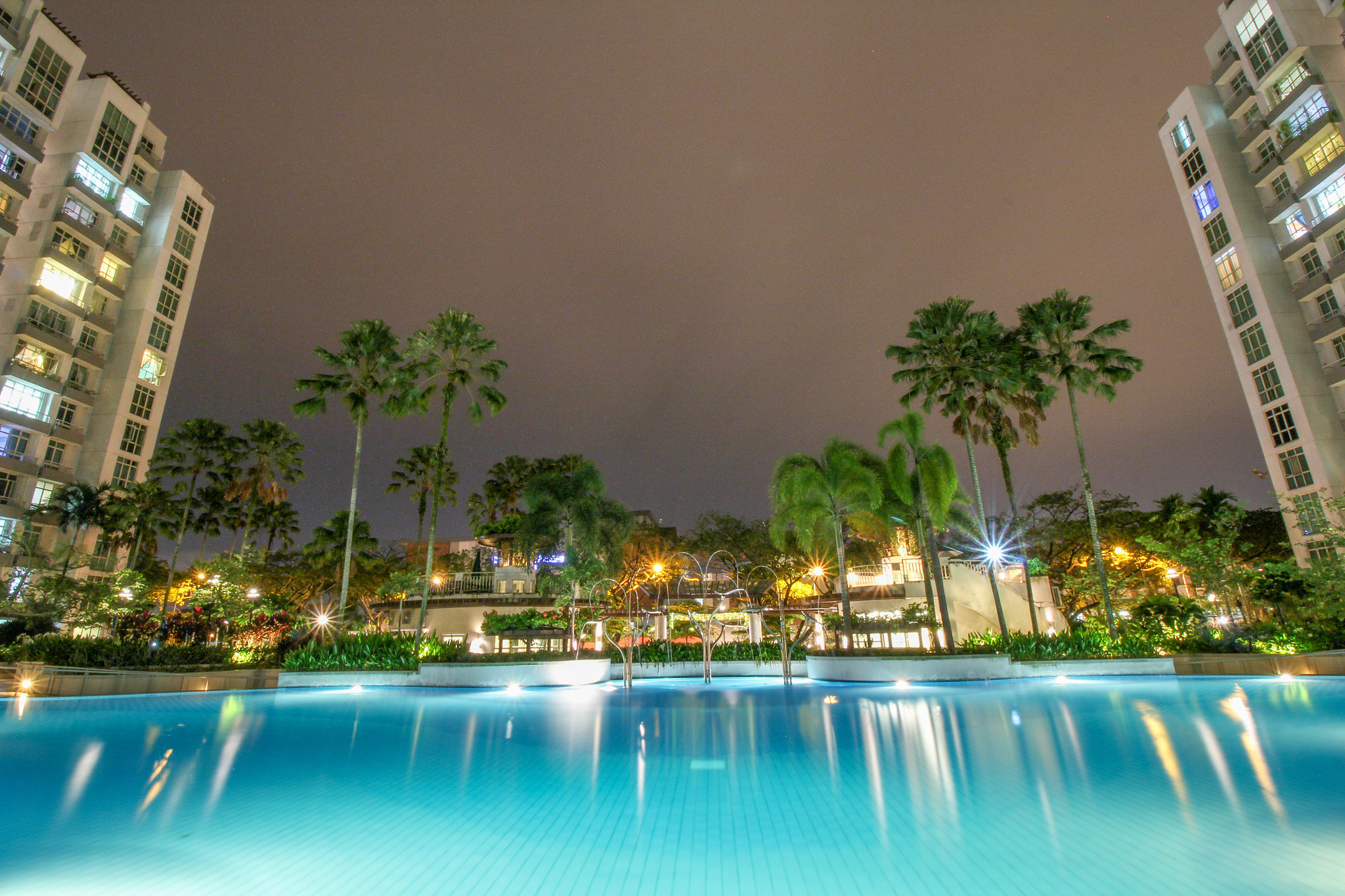 Canon EF-S 10-18mm F4.5–5.6 IS STM sample photo. By the pool photography