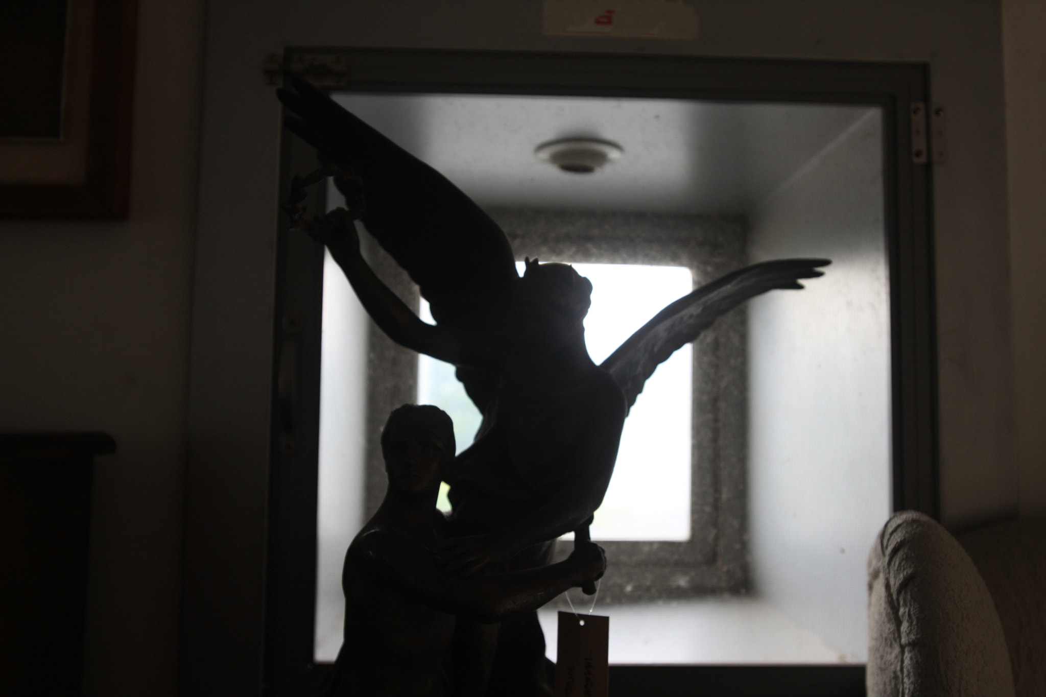 Sigma 17-35mm f/2.8-4 EX DG Aspherical HSM sample photo. Window photography