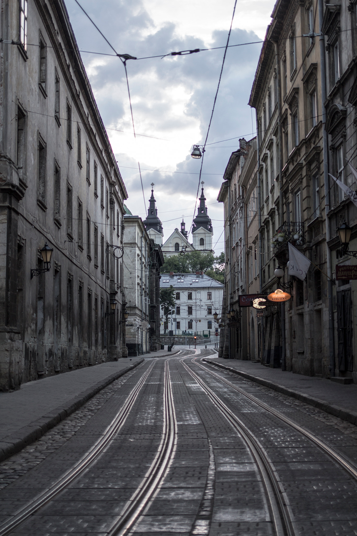 Canon EF 35mm F2 IS USM sample photo. Mystical city photography