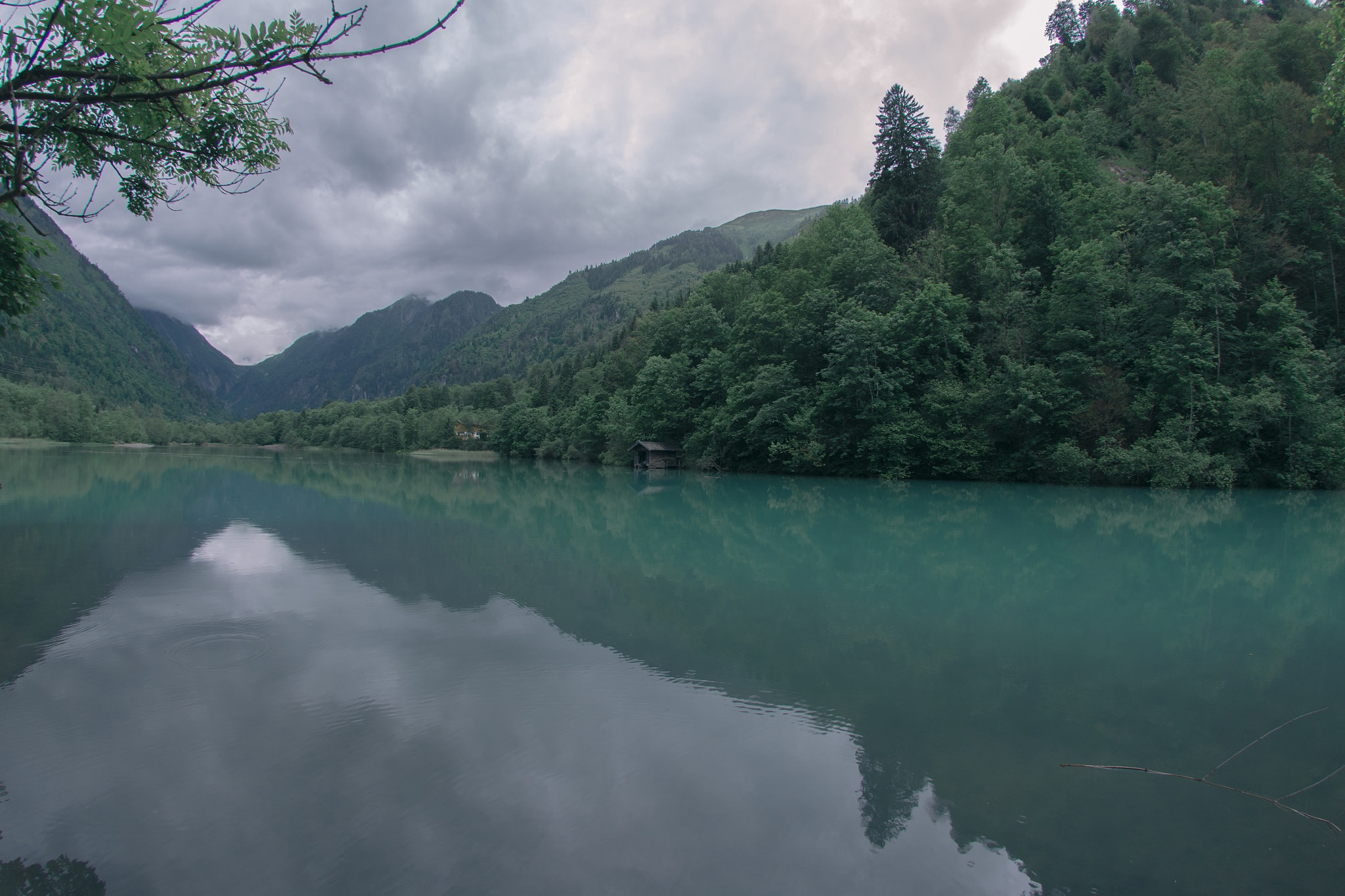 Nikon AF DX Fisheye-Nikkor 10.5mm F2.8G ED sample photo. Lake of austria photography