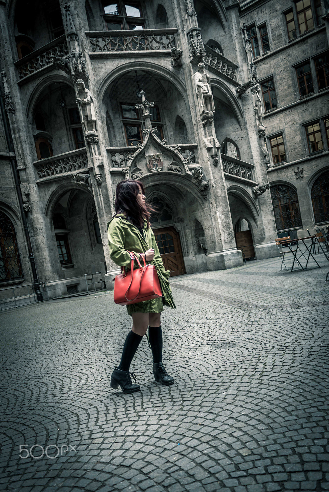 Nikon D800 + Nikon AF Nikkor 28mm F2.8D sample photo. Munich girl photography