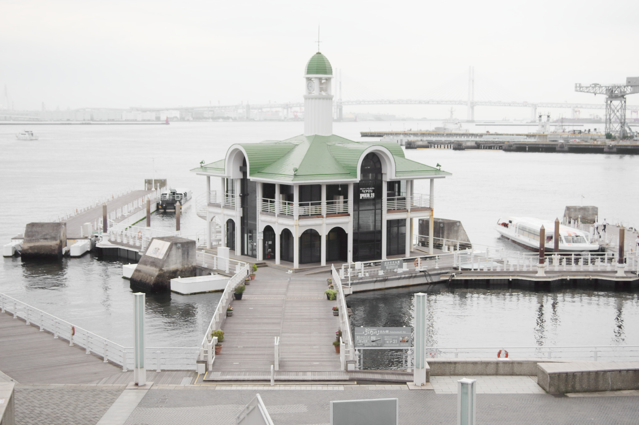 Canon EF 28-80mm f/3.5-5.6 USM sample photo. 食堂 photography
