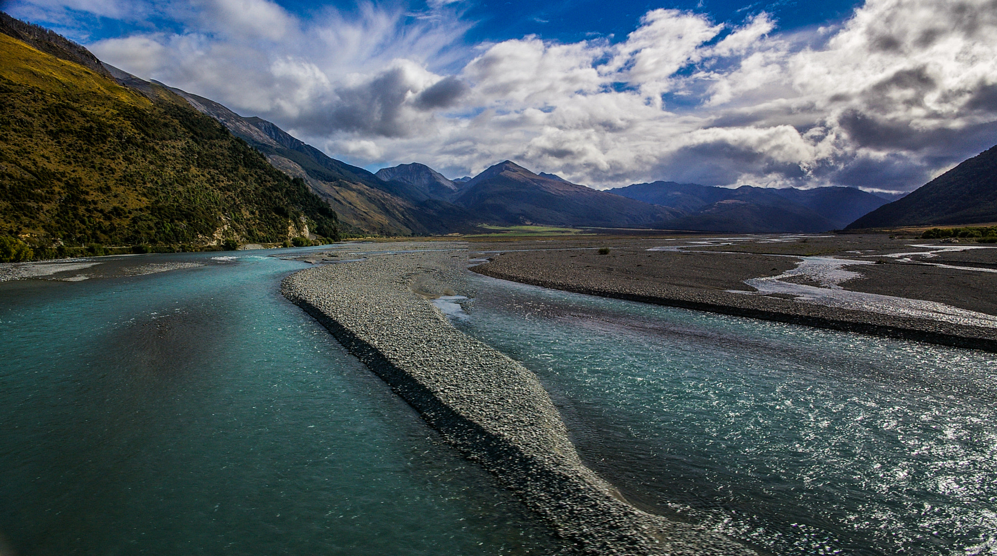 Pentax *ist DS + Sigma AF 10-20mm F4-5.6 EX DC sample photo. View from tranzalpine rail journey photography