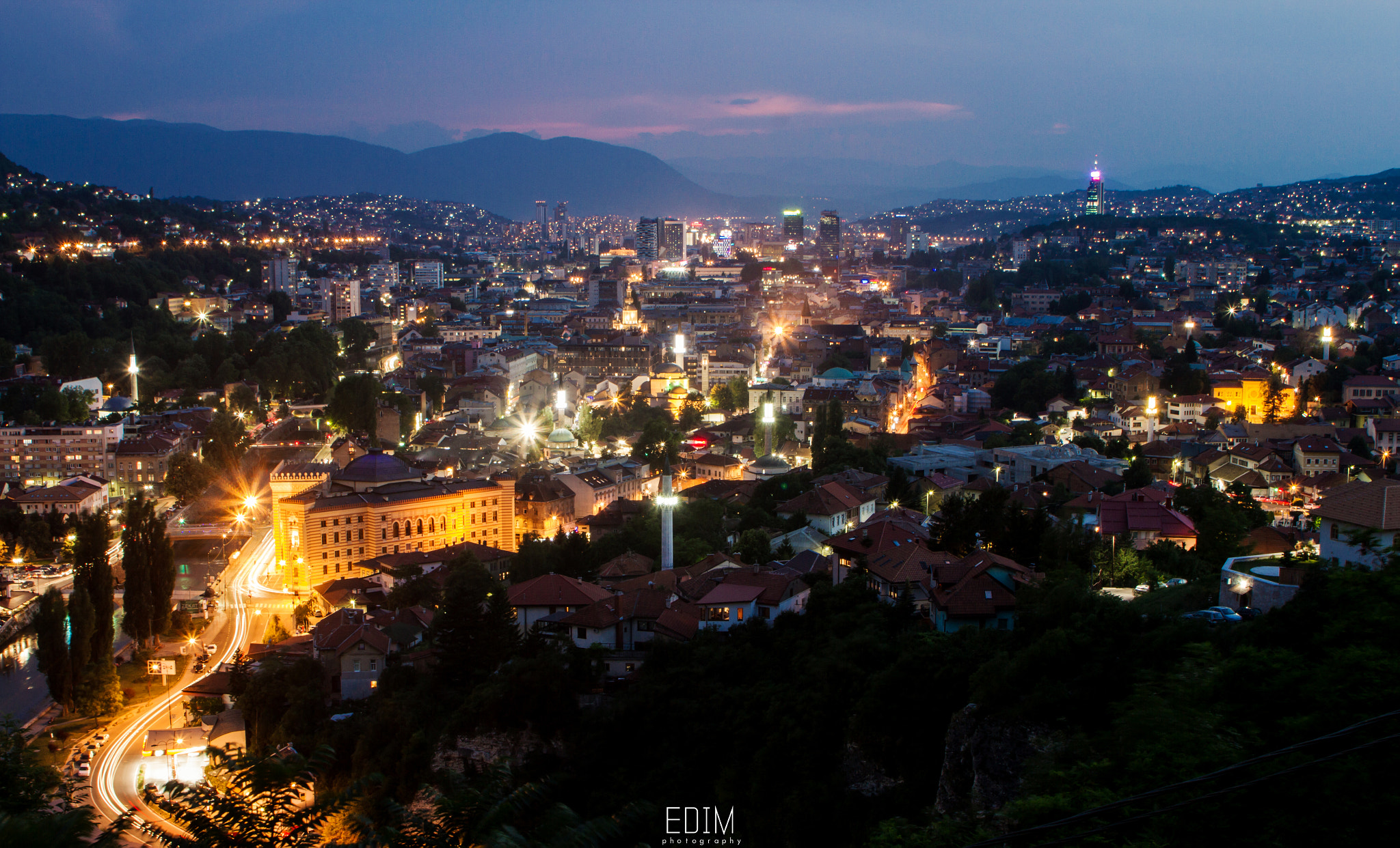 Canon EF 28-105mm f/3.5-4.5 USM sample photo. Sarajevo - cityscape photography