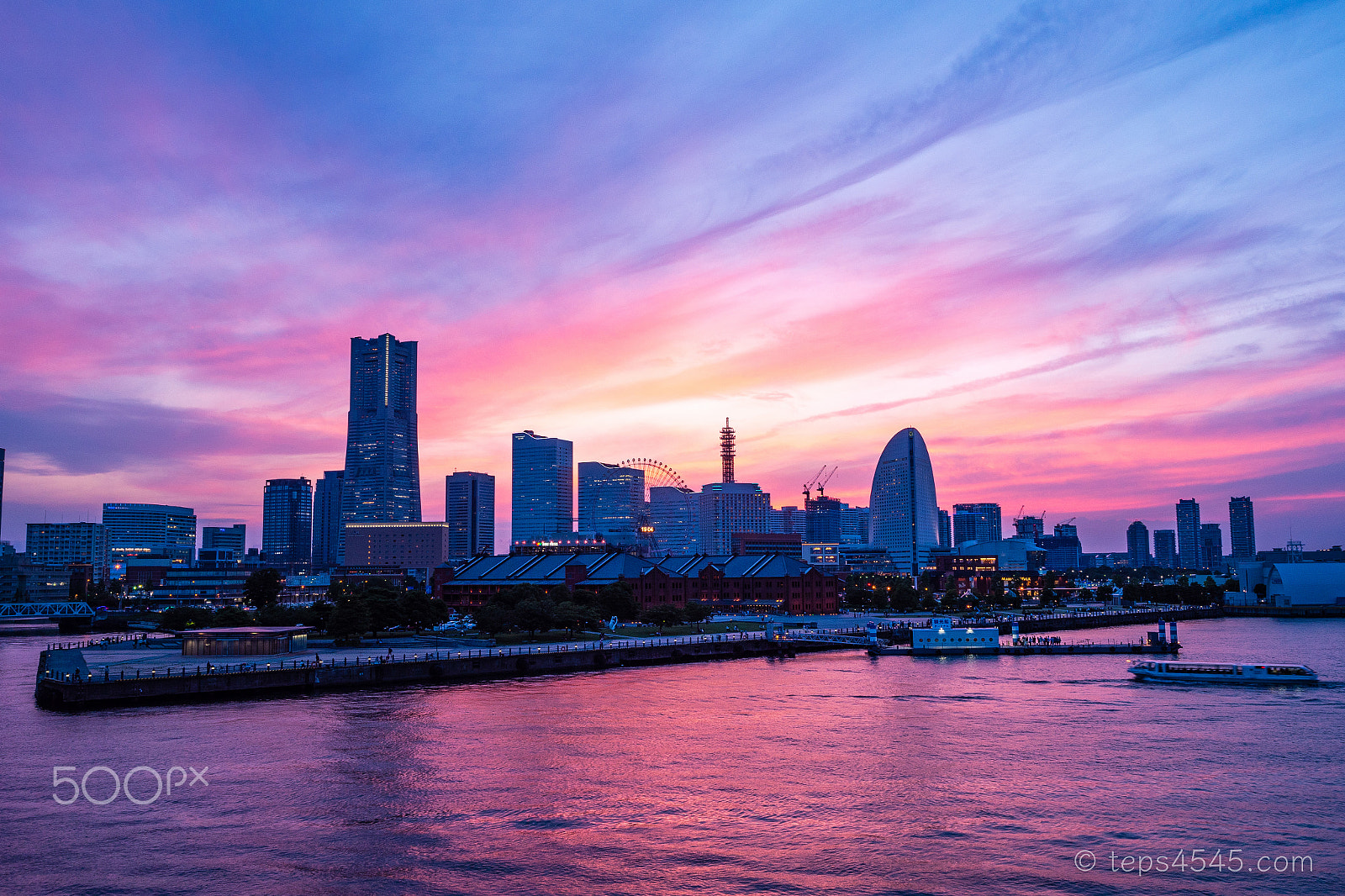 Panasonic Lumix DMC-GX8 + LEICA DG SUMMILUX 15/F1.7 sample photo. Magic hour / yokohama, japan photography