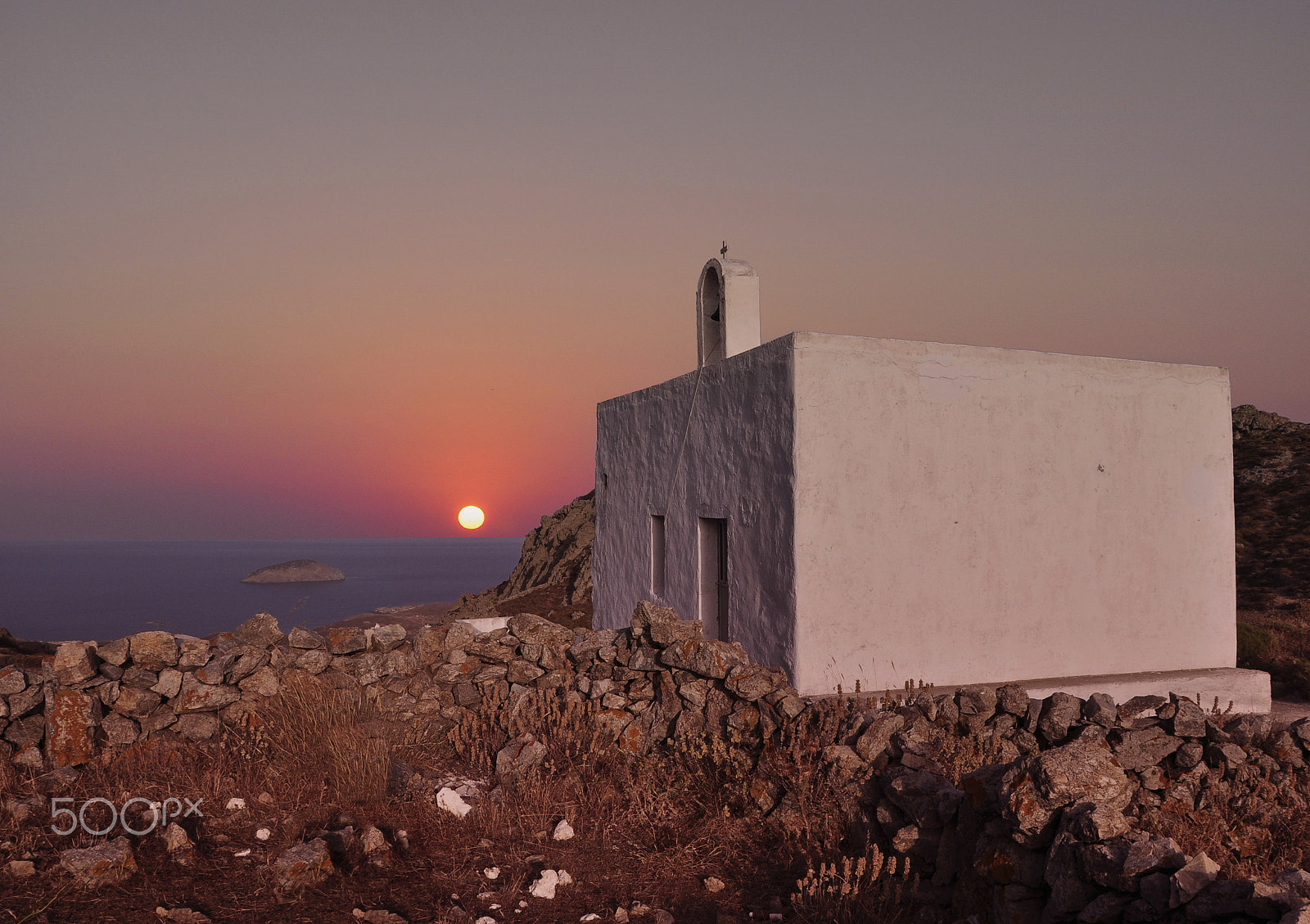 Sigma 17-70mm F2.8-4 DC Macro OS HSM sample photo. Serifos island, hinterlands. photography