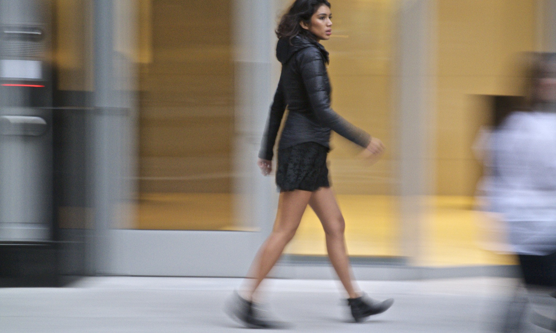 Nikon 1 Nikkor VR 30-110mm F3.8-5.6 sample photo. 4th avenue nyc photography