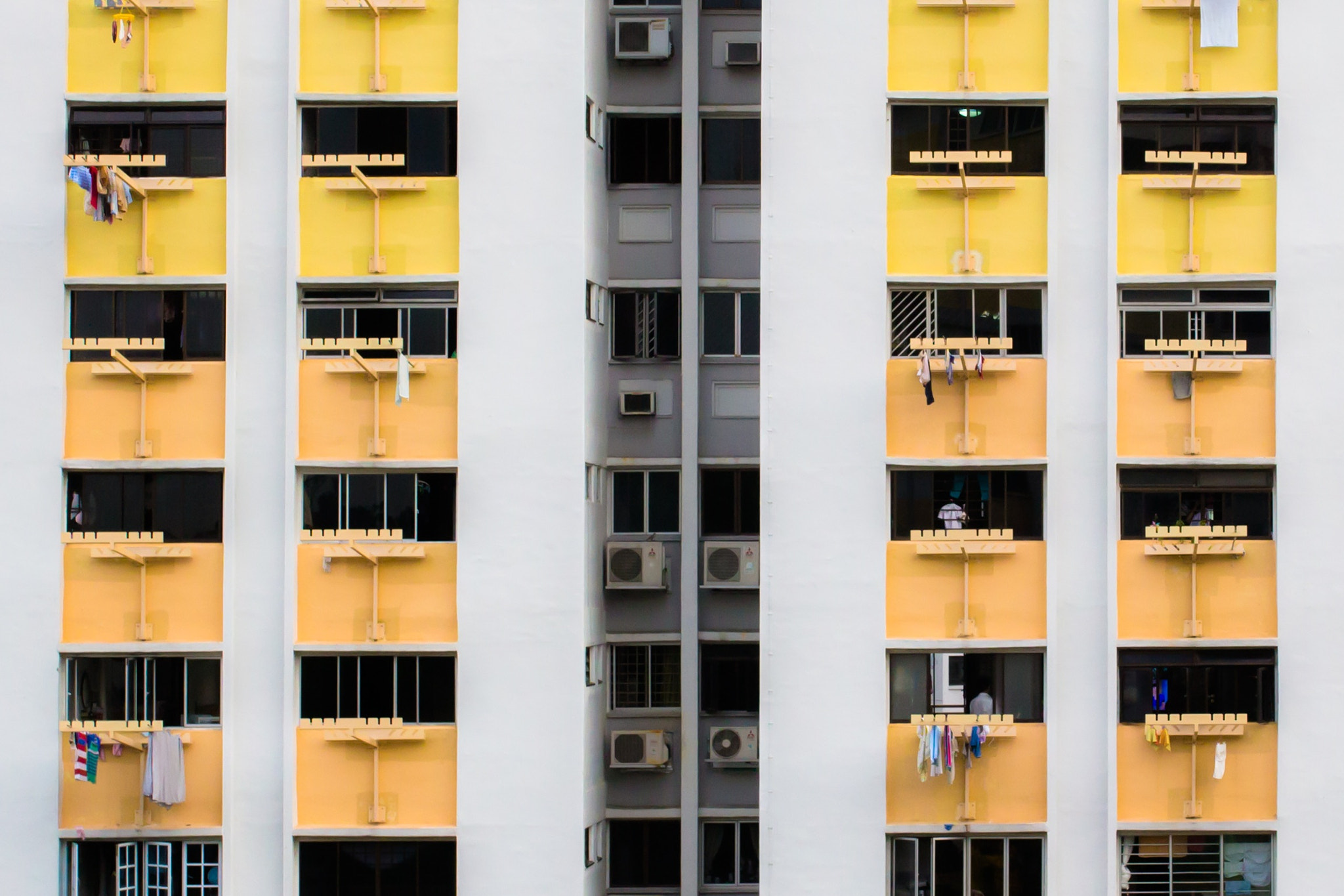 Canon EOS 700D (EOS Rebel T5i / EOS Kiss X7i) + Sigma 35mm F1.4 DG HSM Art sample photo. Symmetry photography