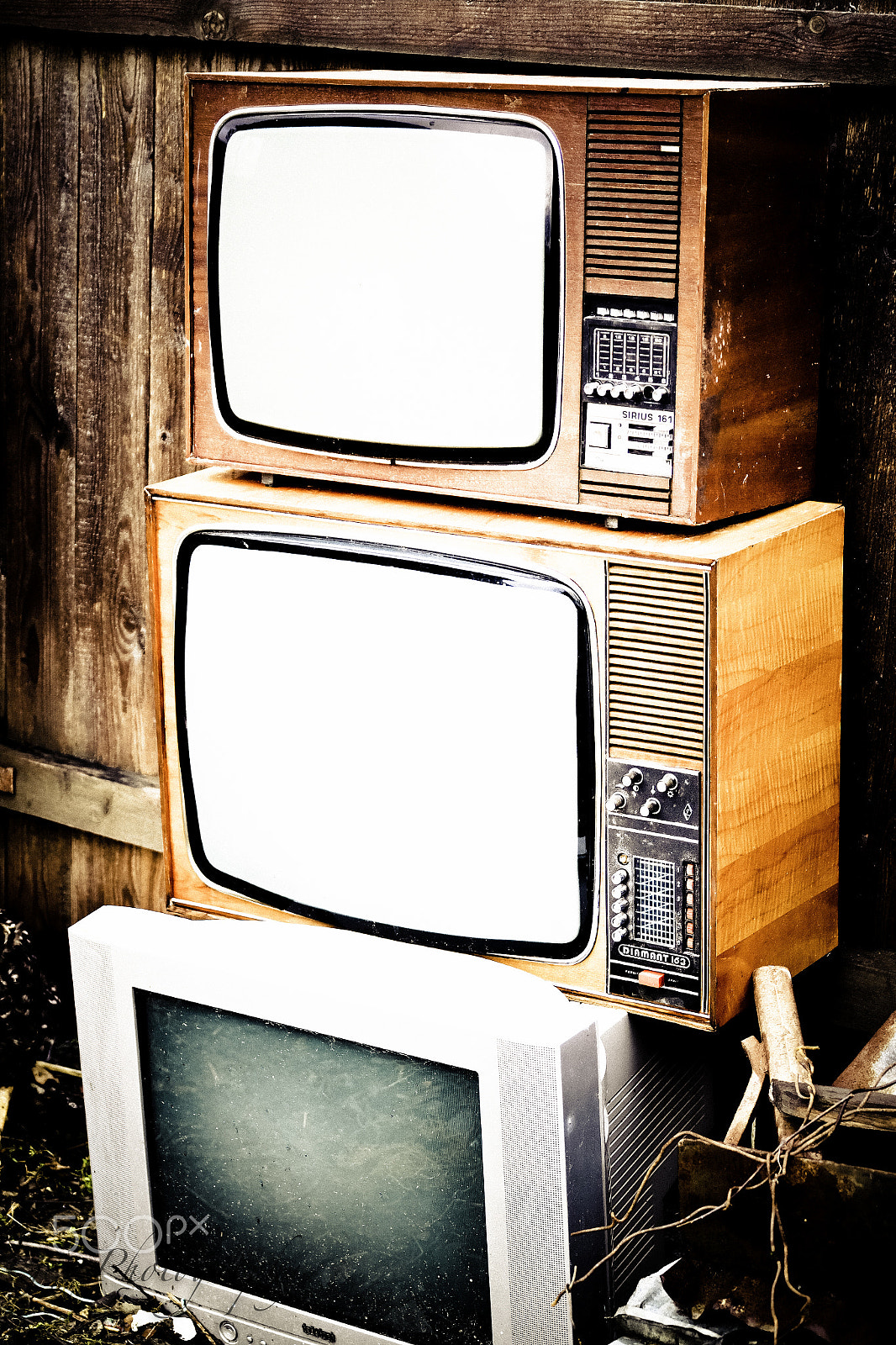 Samsung NX30 + NX 50-200mm F4-5.6 sample photo. Vintage tv photography