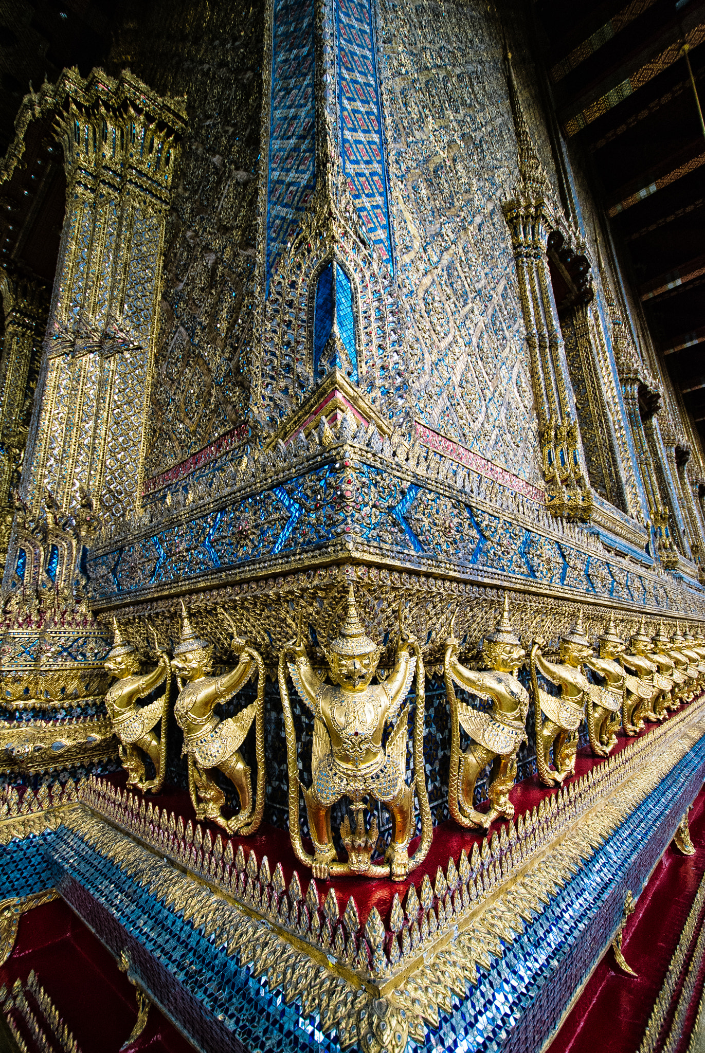 Nikon D80 sample photo. Wat phra kaew temple complex photography