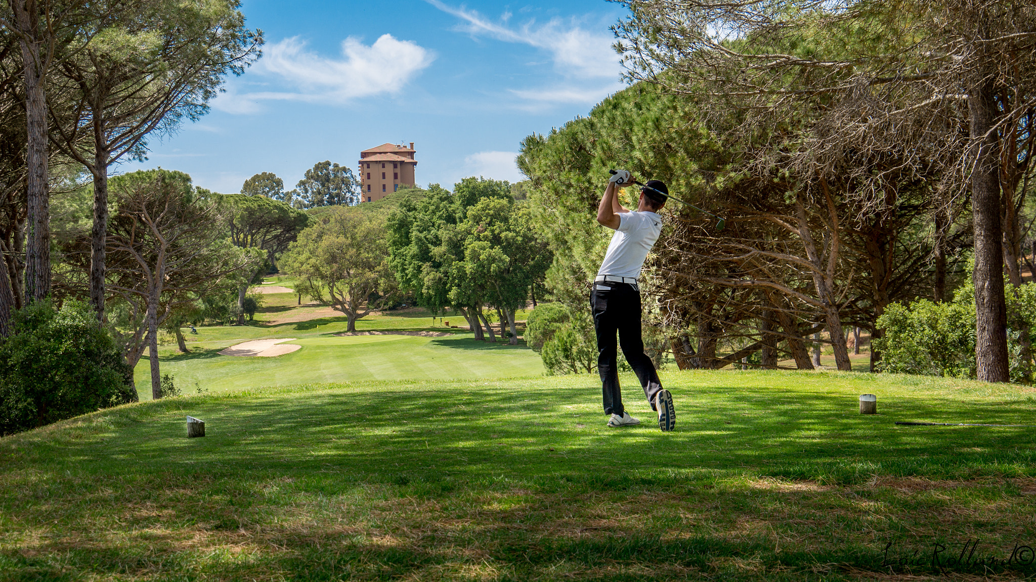 Sony E 18-200mm F3.5-6.3 OSS sample photo. Golf photography