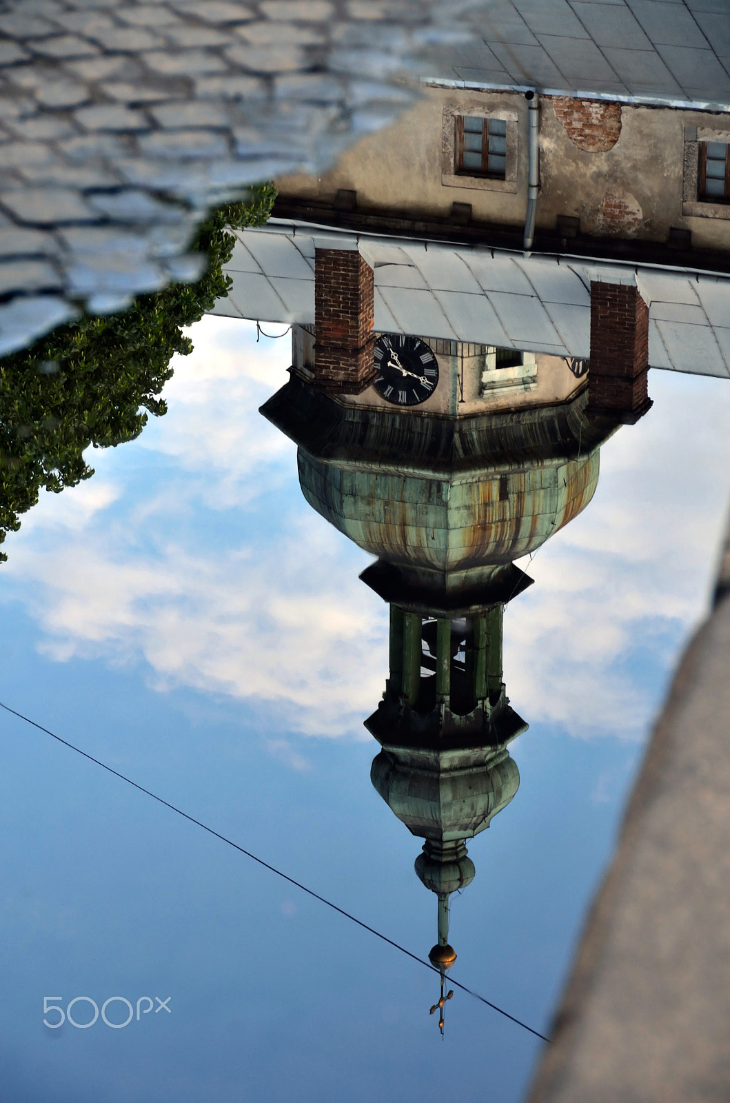 AF Zoom-Nikkor 35-70mm f/3.3-4.5 N sample photo. Leopolis in reflection photography