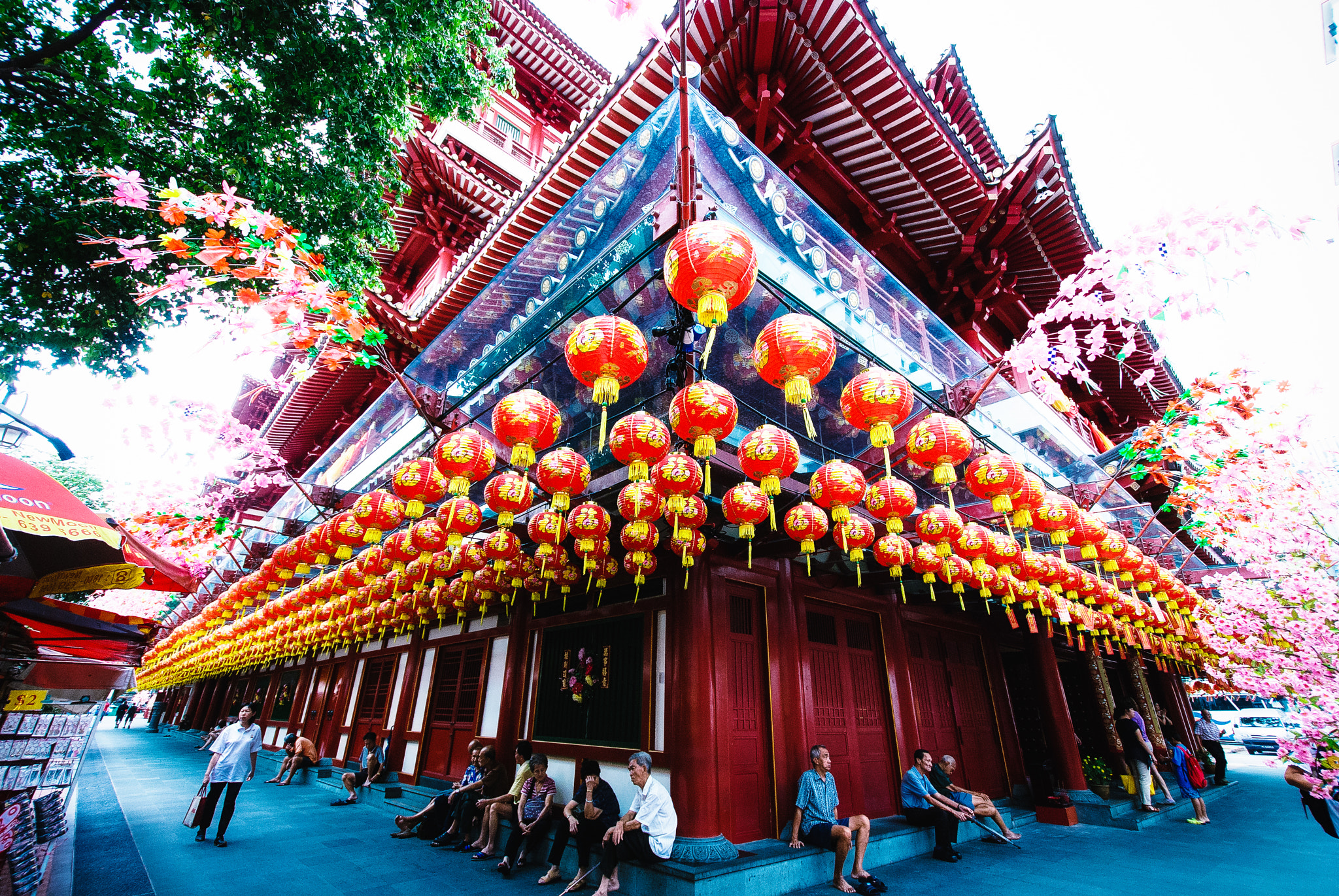 Nikon D80 sample photo. Buddha tooth temple photography