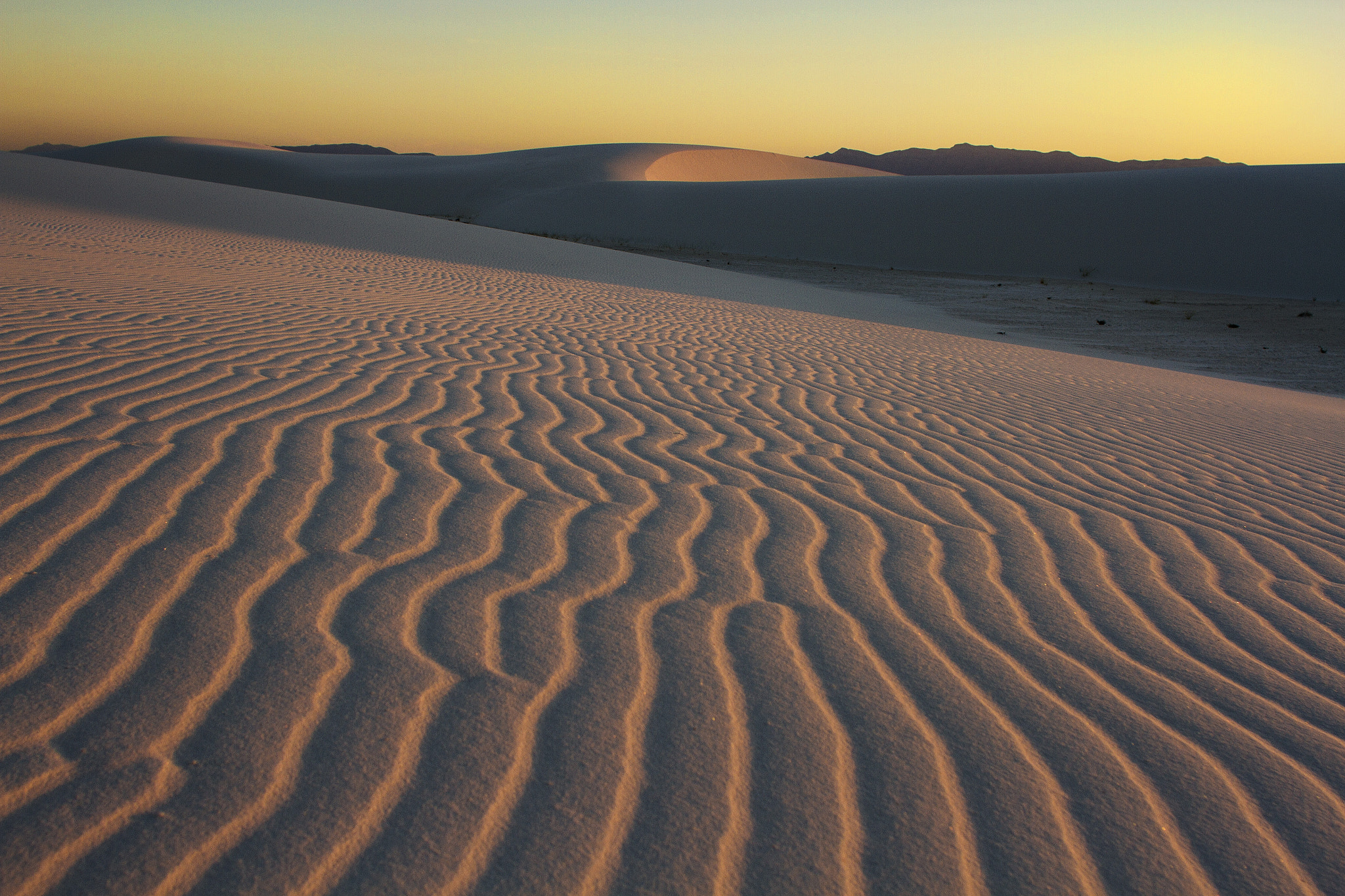 Canon EOS 7D + Canon EF 24mm F2.8 sample photo. White sands sunset photography
