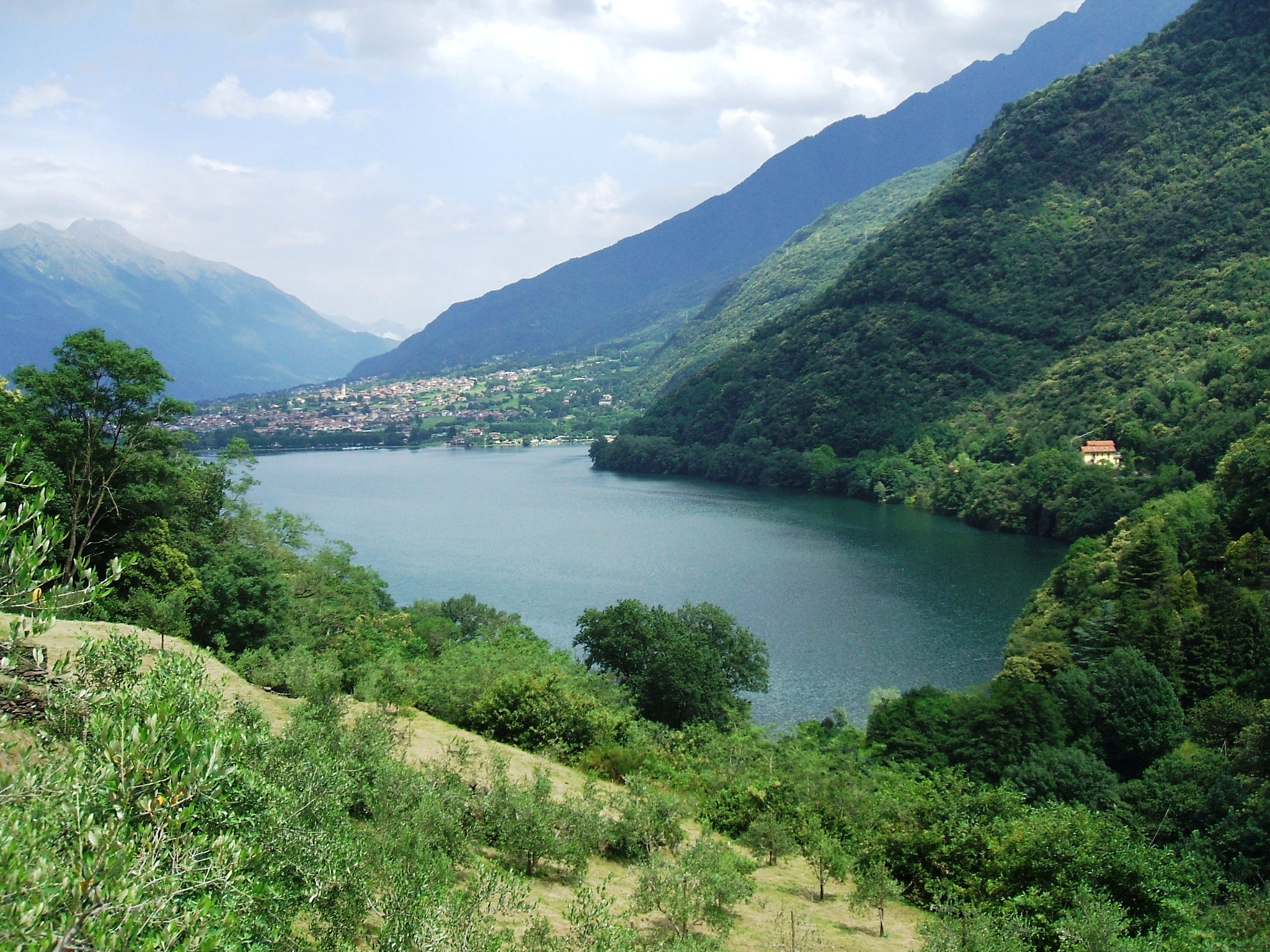 Fujifilm FinePix A500 sample photo. Baia di piona ( lago di como) photography