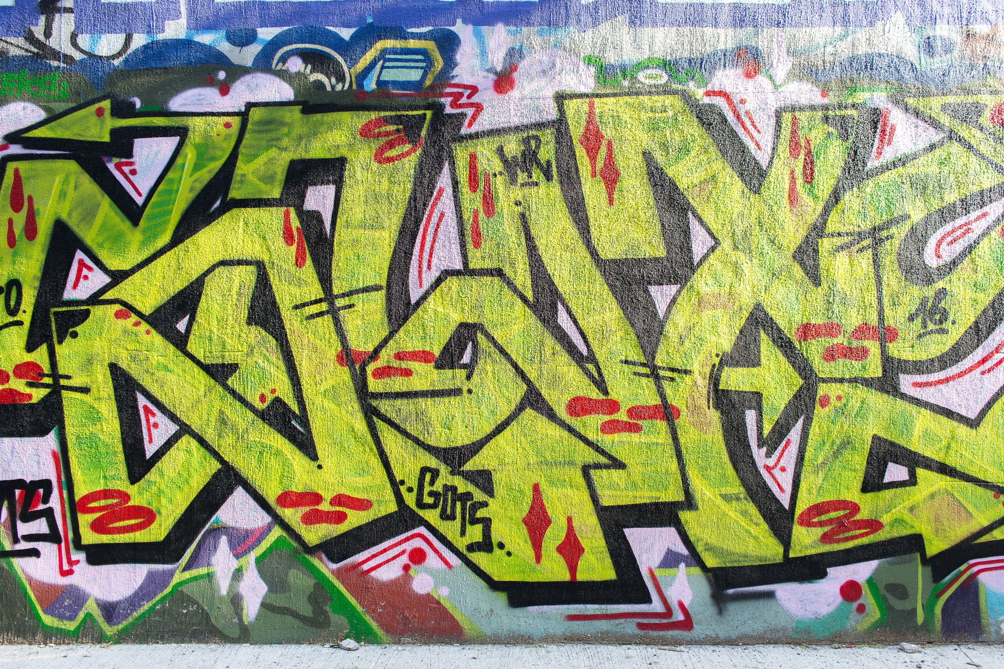 Canon EOS 100D (EOS Rebel SL1 / EOS Kiss X7) sample photo. Graffiti alley | toronto | ontario photography