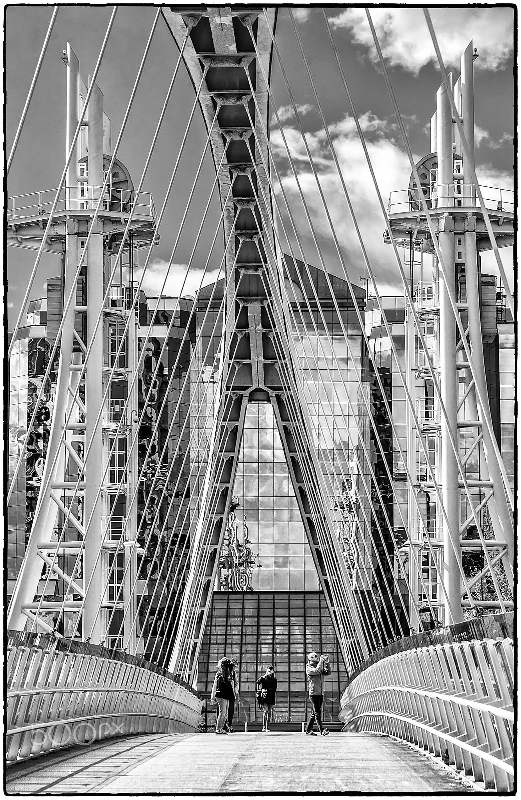 Nikon D1X sample photo. The bridge at the lowry photography