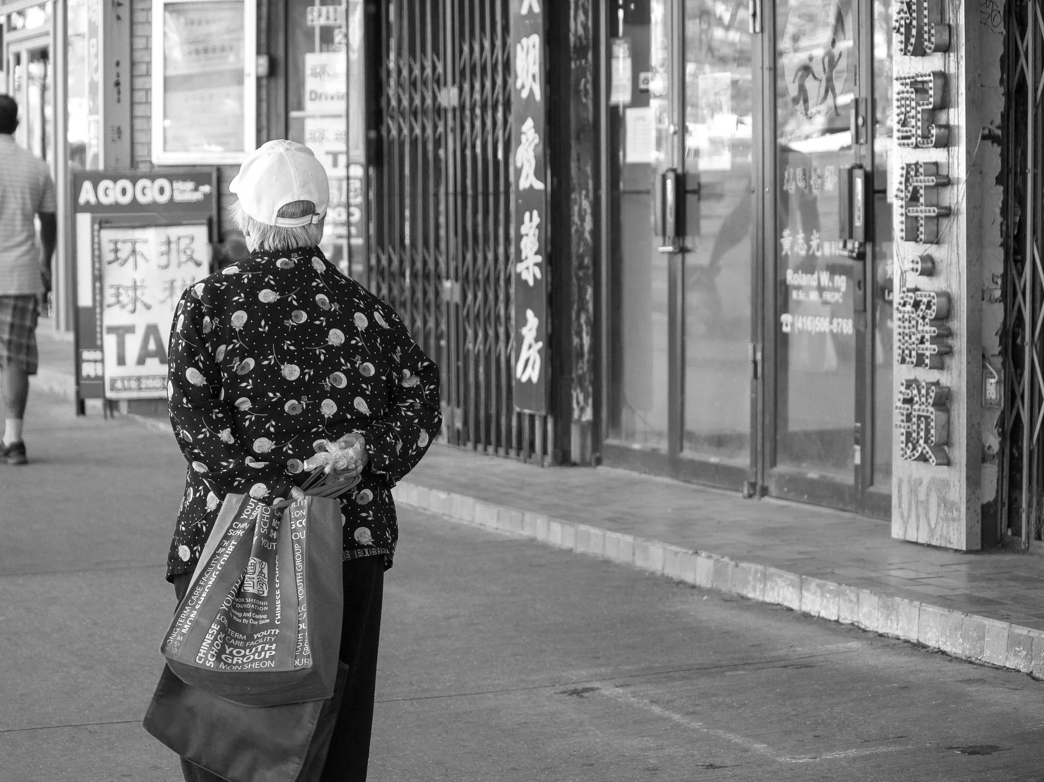 Canon EOS 100D (EOS Rebel SL1 / EOS Kiss X7) sample photo. Chinatown | toronto | ontario photography