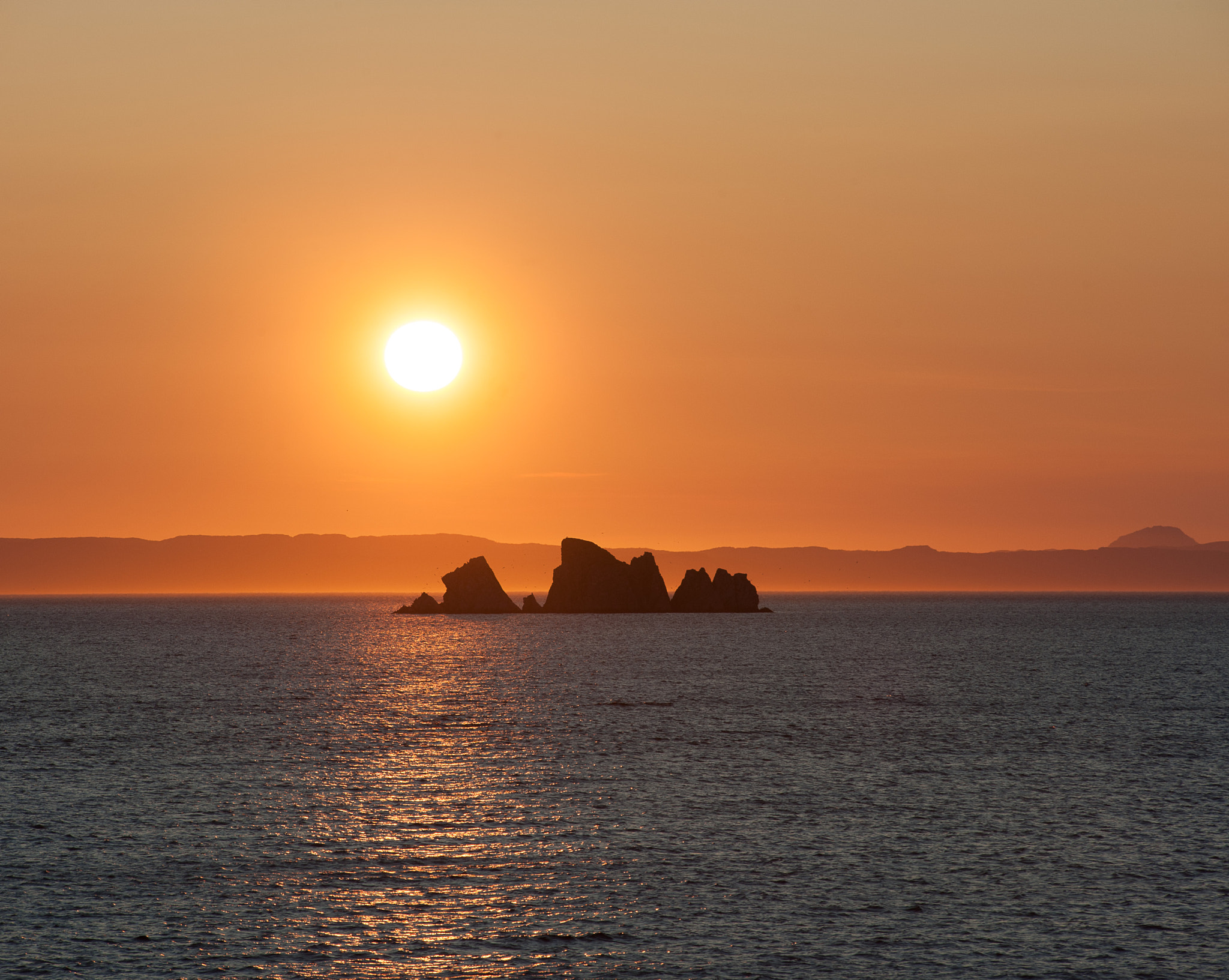 AF Zoom-Nikkor 80-200mm f/2.8 ED sample photo. Shag rock sunset photography