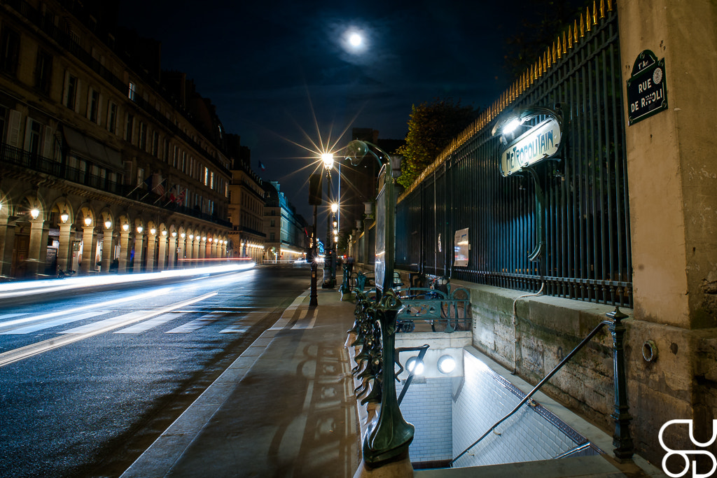 AF Nikkor 20mm f/2.8 sample photo. Metro lights photography