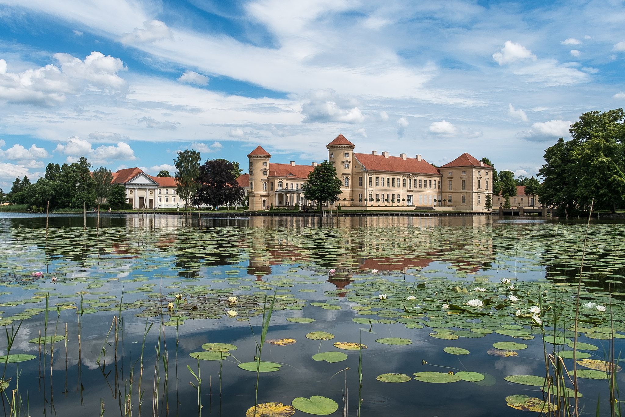Fujifilm X-E1 + Fujifilm XF 18-135mm F3.5-5.6 R LM OIS WR sample photo. Rheinsberg castle / germany photography