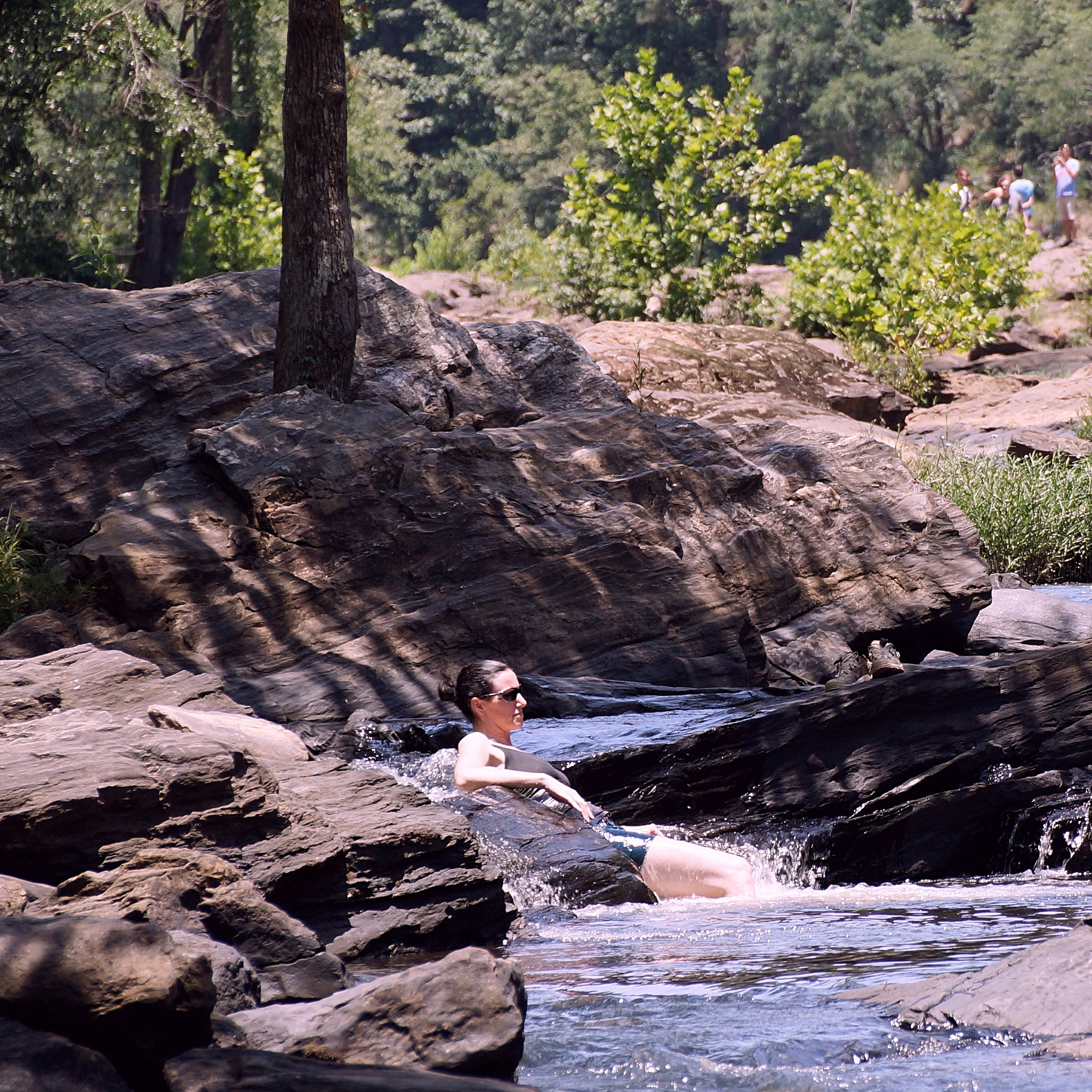 Sony DT 18-250mm F3.5-6.3 sample photo. Relaxing in the lake on a hot summers day photography
