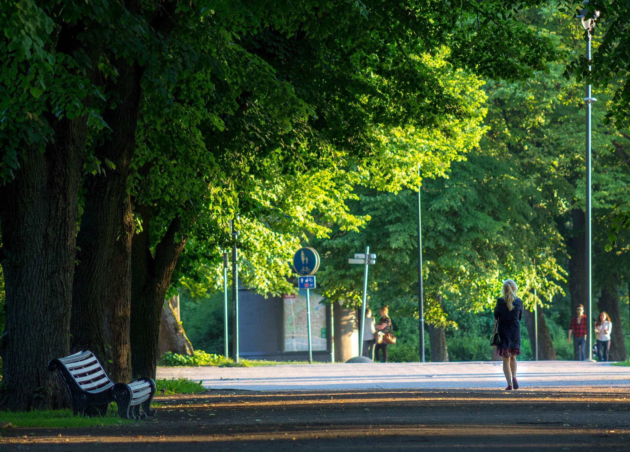 Canon EF 75-300mm f/4-5.6 USM sample photo. Park photography