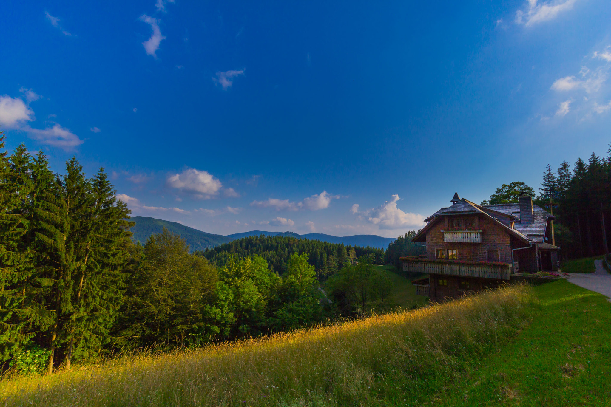 Canon EF-S 10-18mm F4.5–5.6 IS STM sample photo. Renchtalhütte photography