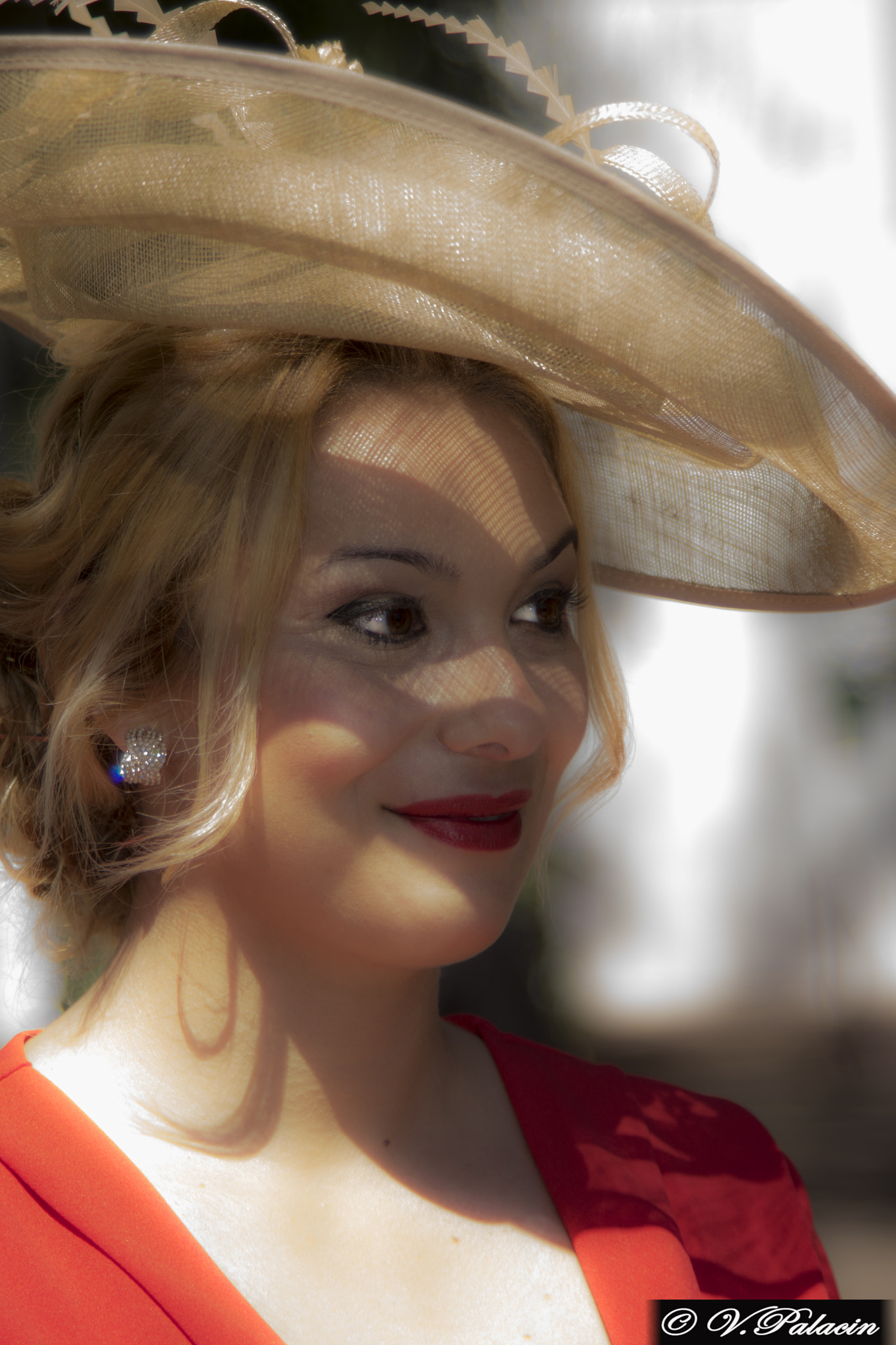 Sigma ZOOM-alpha 35-135mm F3.5-4.5 sample photo. Belleza photography
