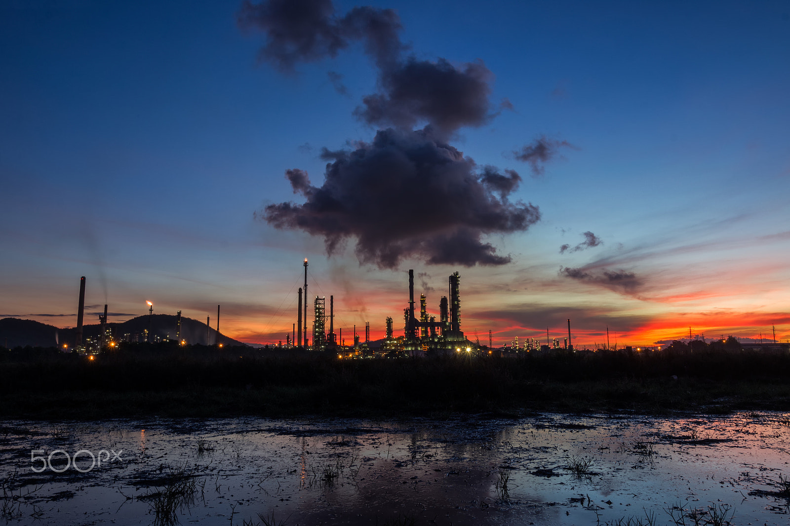 Canon EF-S 10-18mm F4.5–5.6 IS STM sample photo. The industrial photography