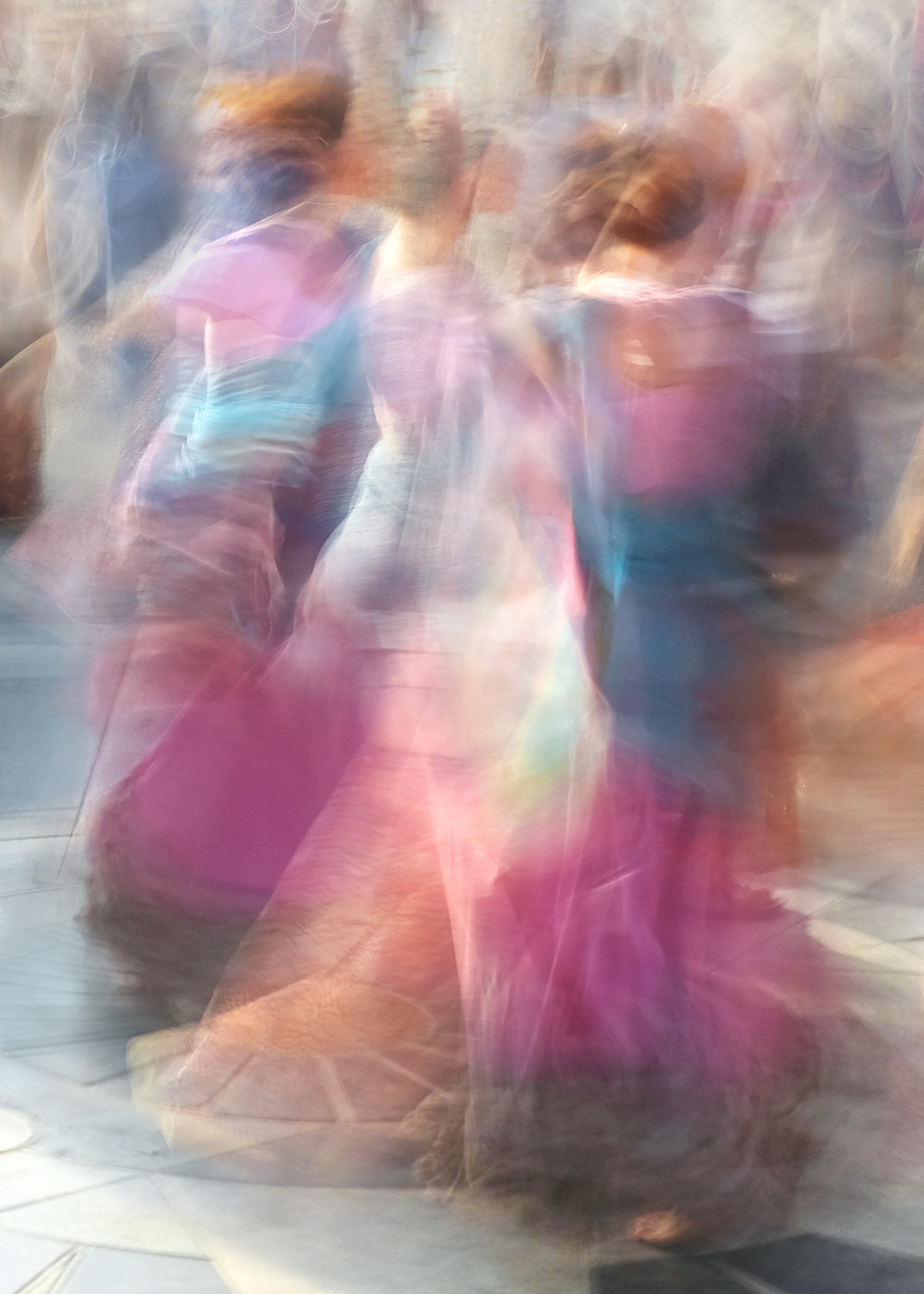 Fujifilm X-Pro2 + ZEISS Touit 32mm F1.8 sample photo. Tel aviv women dancing 2 photography