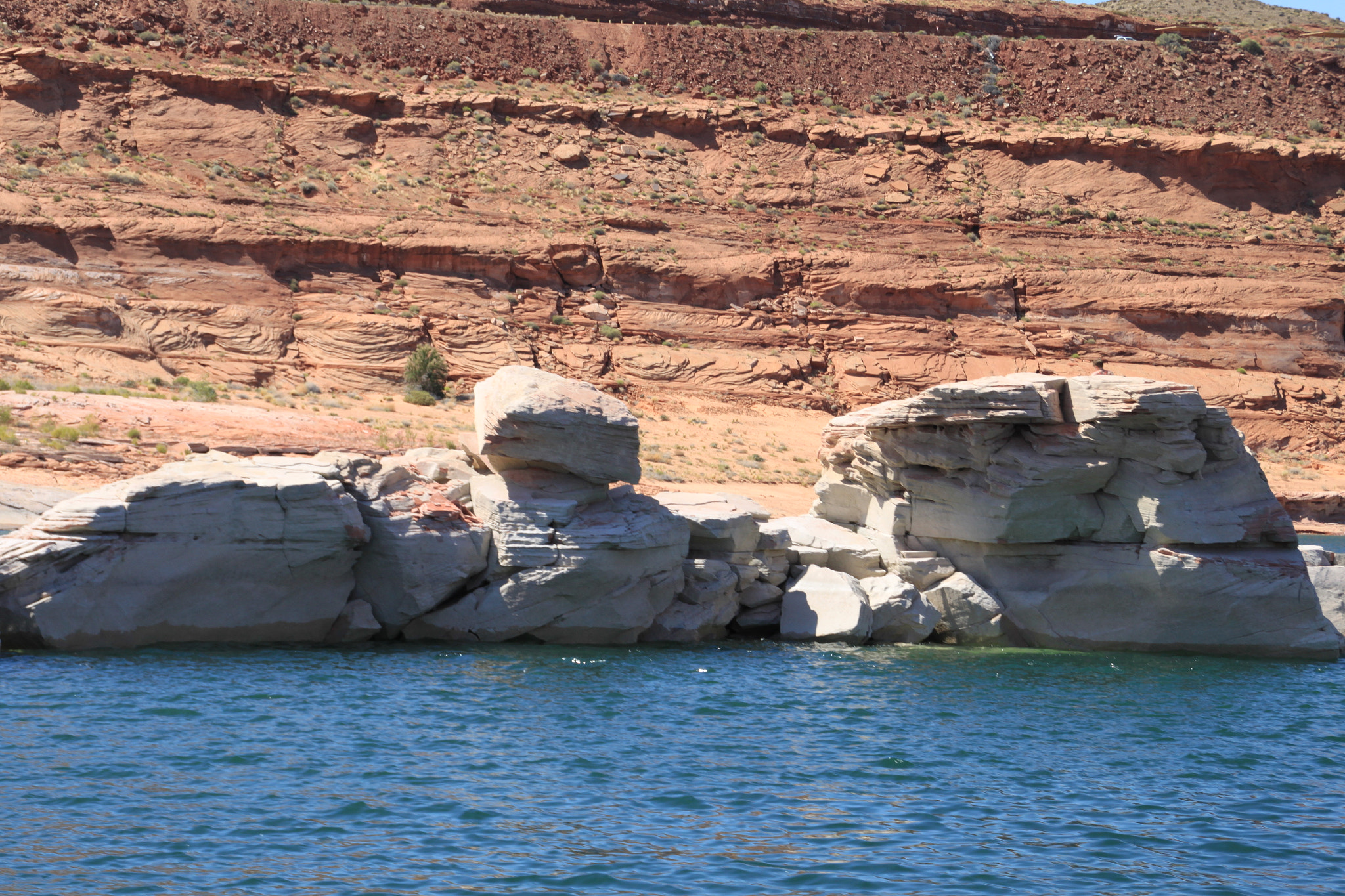 Canon EOS 500D (EOS Rebel T1i / EOS Kiss X3) + Tamron AF 18-200mm F3.5-6.3 XR Di II LD Aspherical (IF) Macro sample photo. Lake powell photography