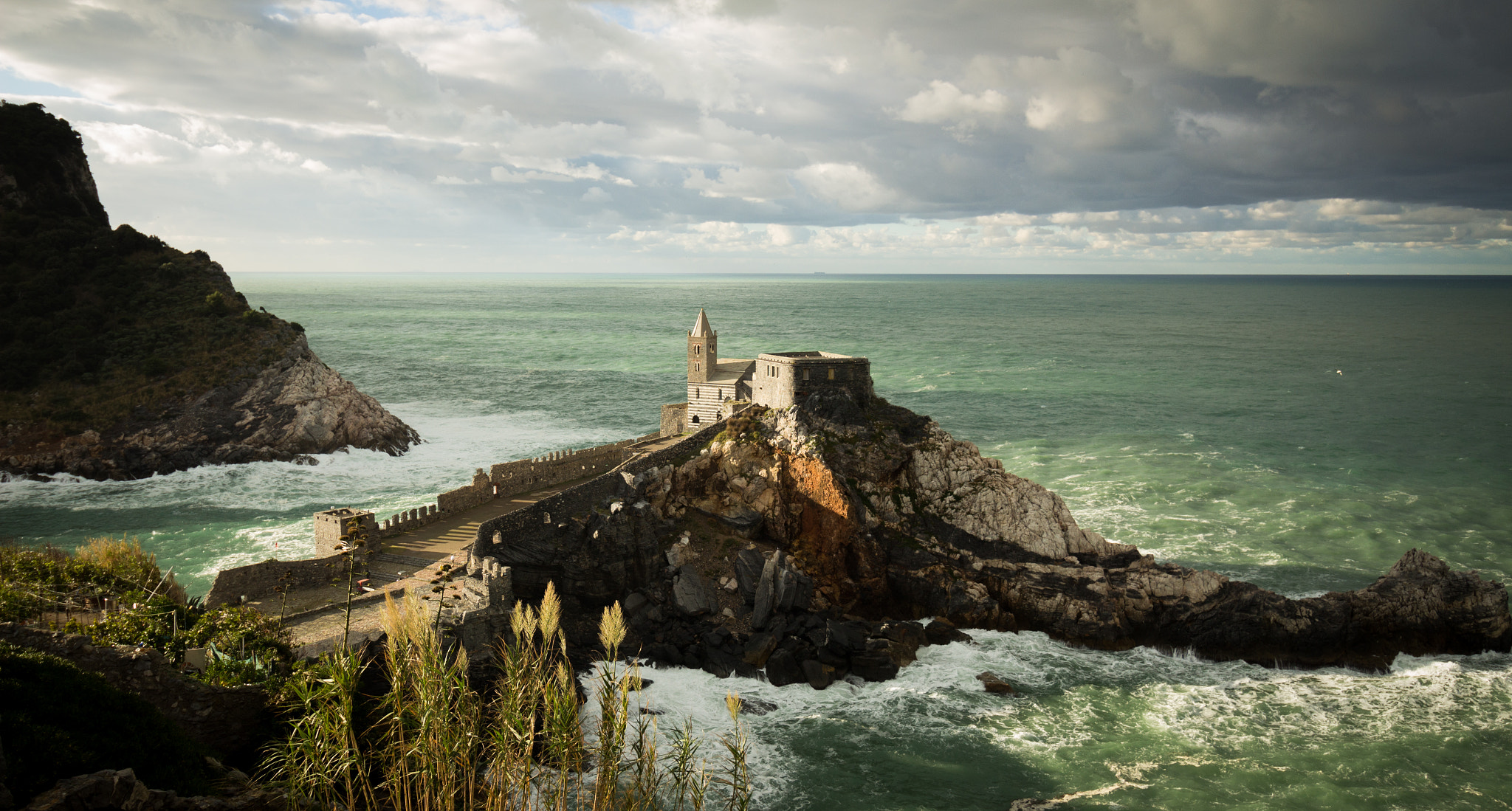 Canon EF-S 10-18mm F4.5–5.6 IS STM sample photo. Portovenere, italia photography