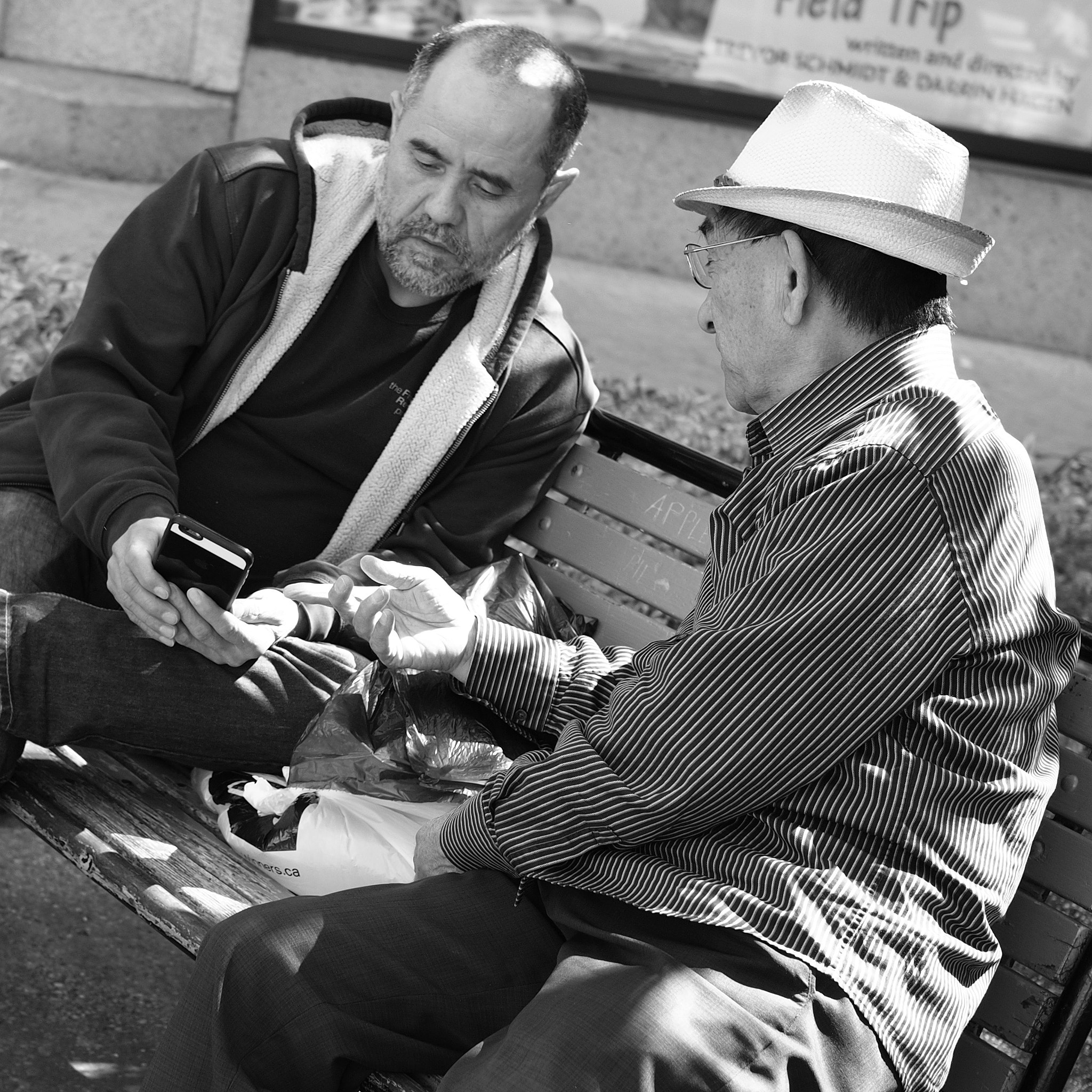 Olympus OM-D E-M5 II + Olympus M.Zuiko Digital 25mm F1.8 sample photo. Old men; new world. photography