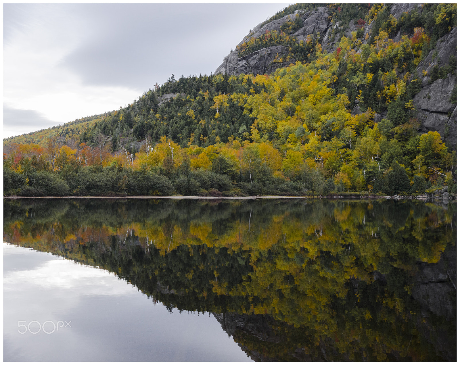 AF Zoom-Nikkor 35-135mm f/3.5-4.5 sample photo. Adirondack foliage photography