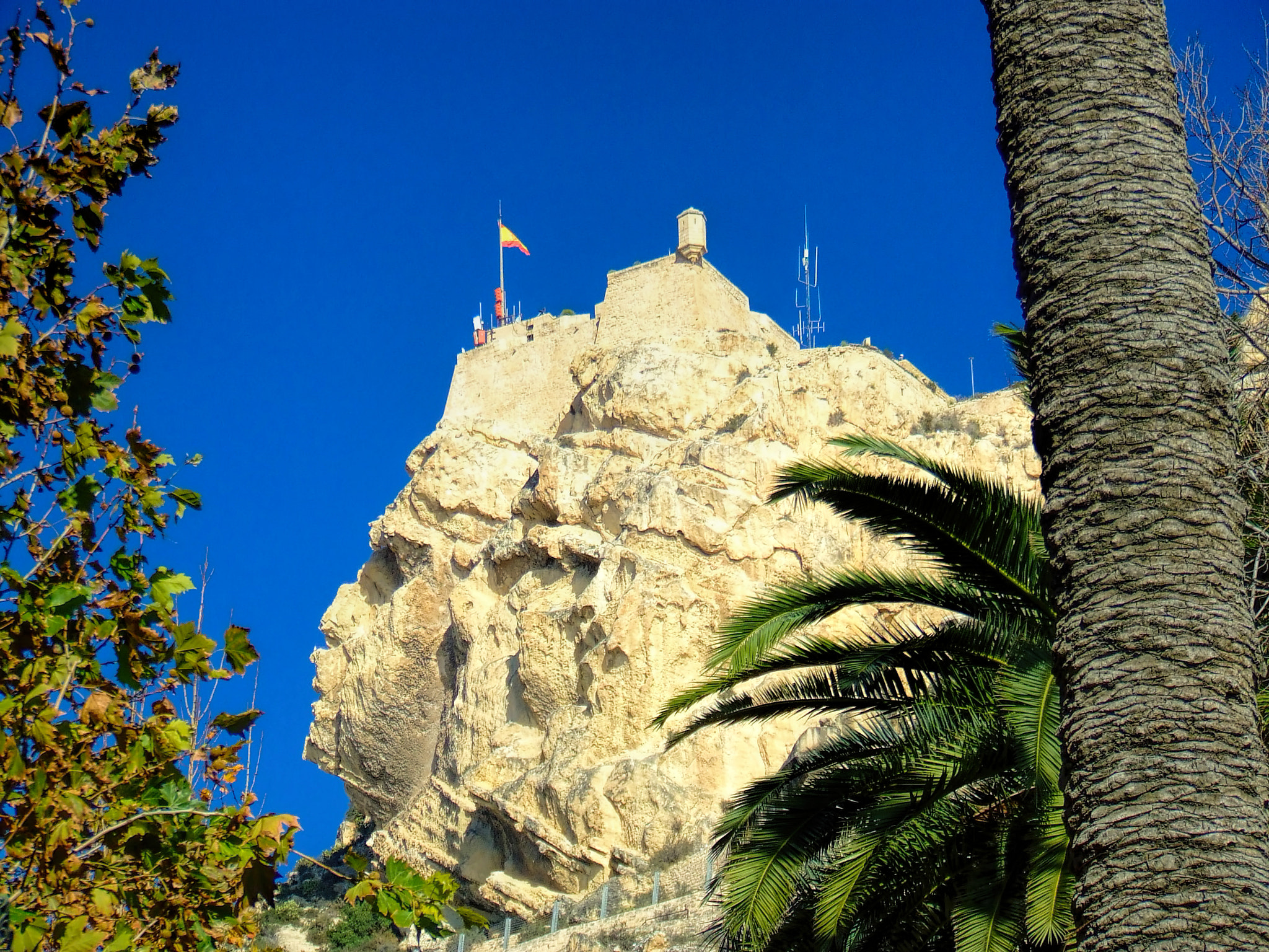 Fujifilm FinePix S5200 sample photo. Santa barbara castle, alicante, spain. photography