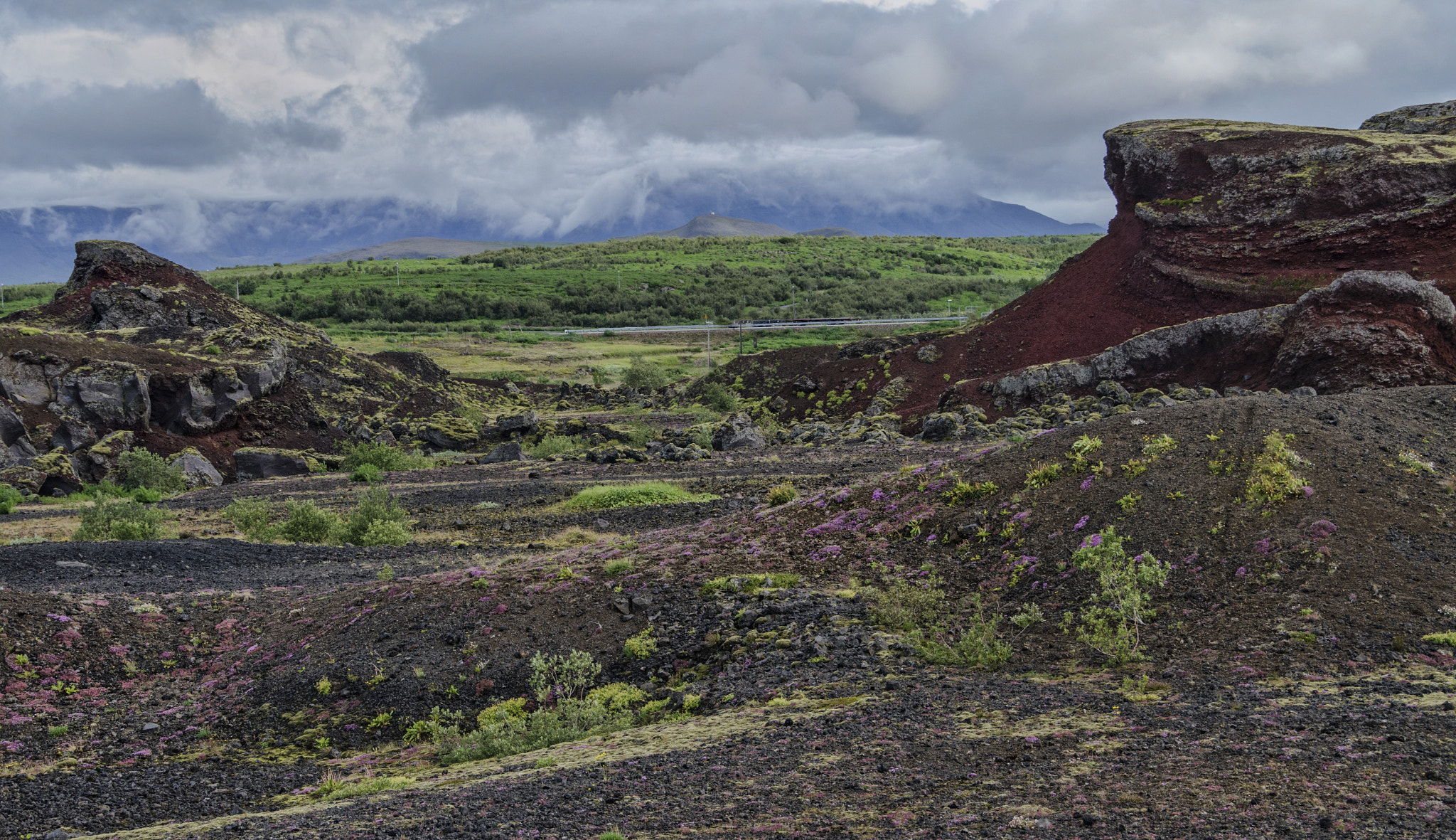 Nikon D7000 + Sigma 18-250mm F3.5-6.3 DC OS HSM sample photo. Colourful icelandic landscape photography