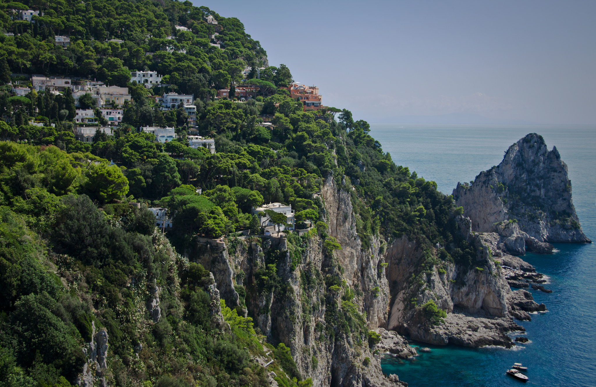 Nikon D7000 + Sigma 18-250mm F3.5-6.3 DC OS HSM sample photo. Looking down from capri photography