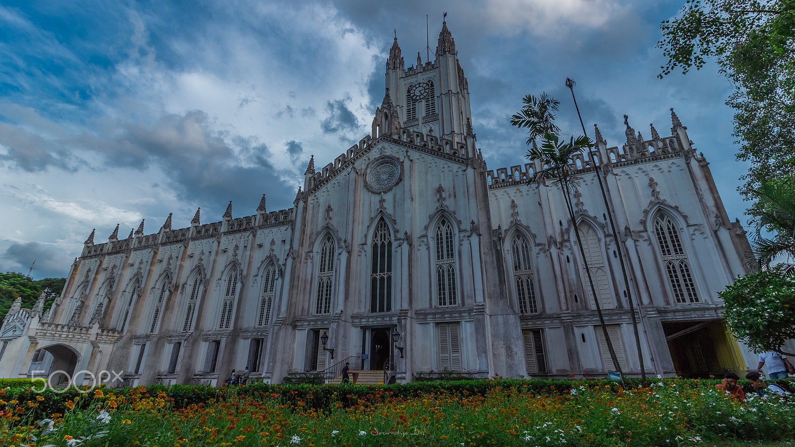 Canon EF-S 10-18mm F4.5–5.6 IS STM sample photo. St paul's kolkata photography