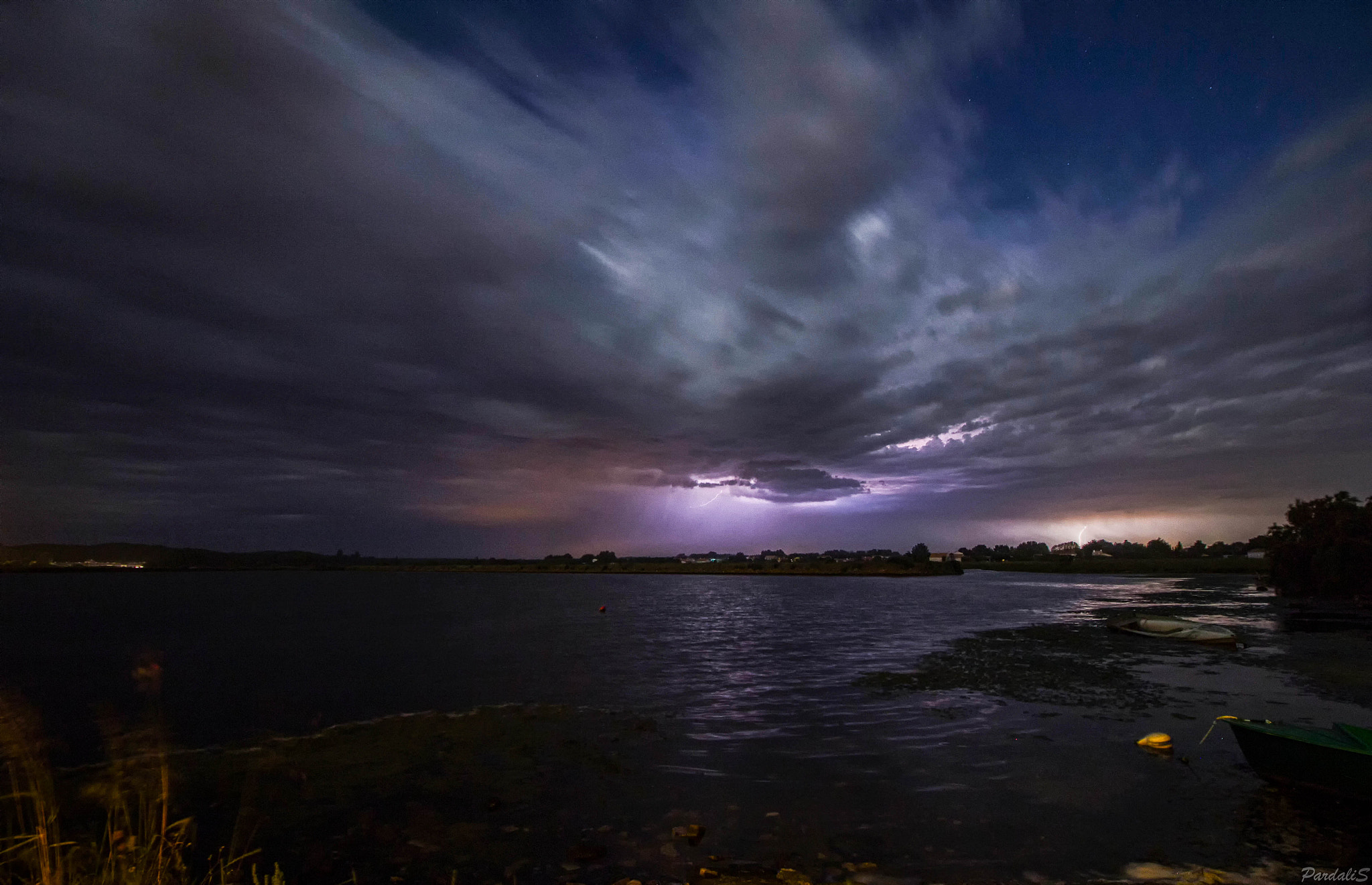 Canon EF-S 10-18mm F4.5–5.6 IS STM sample photo. Storm on mashes photography