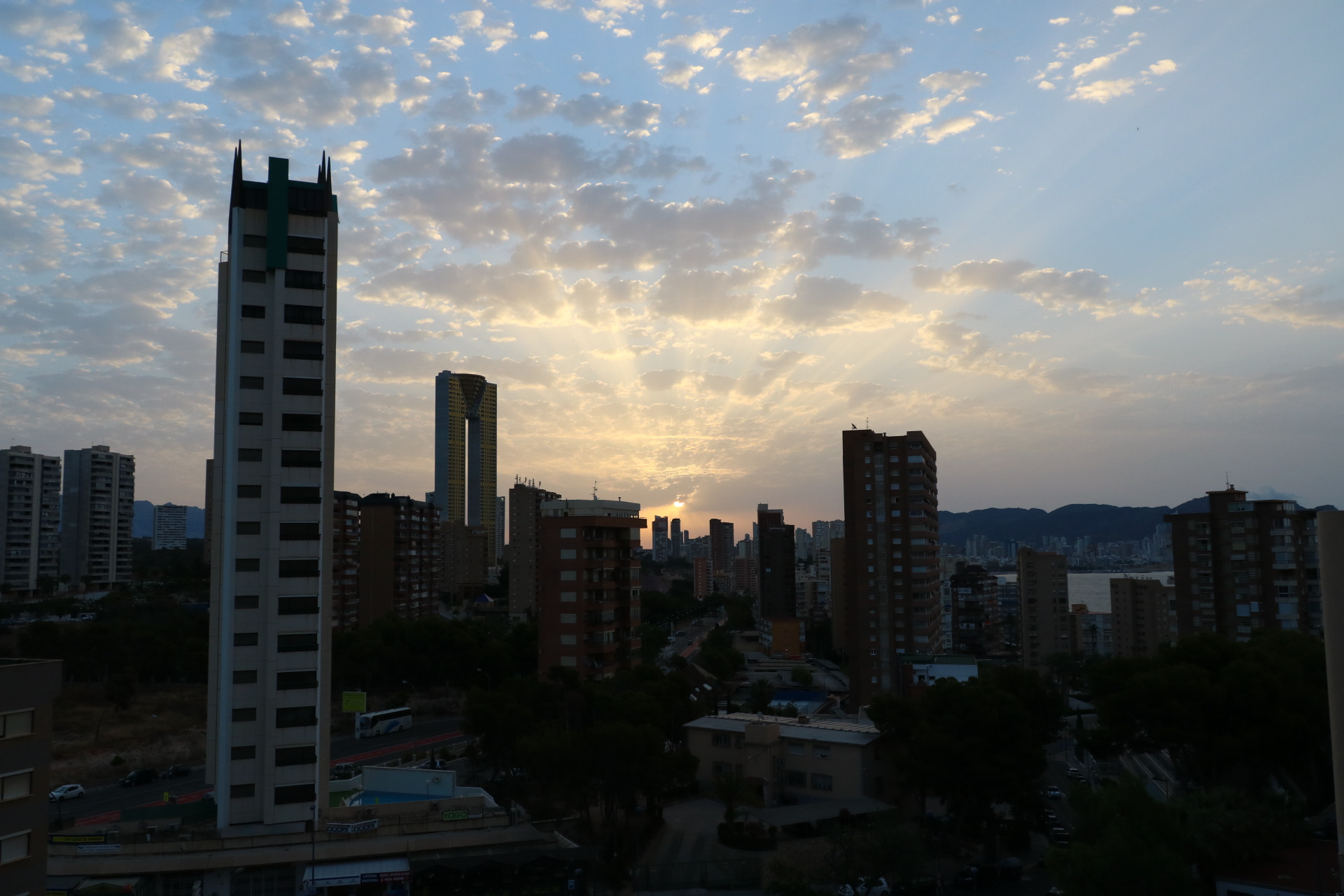 Canon EOS 750D (EOS Rebel T6i / EOS Kiss X8i) sample photo. Sunrise benidorm  photography