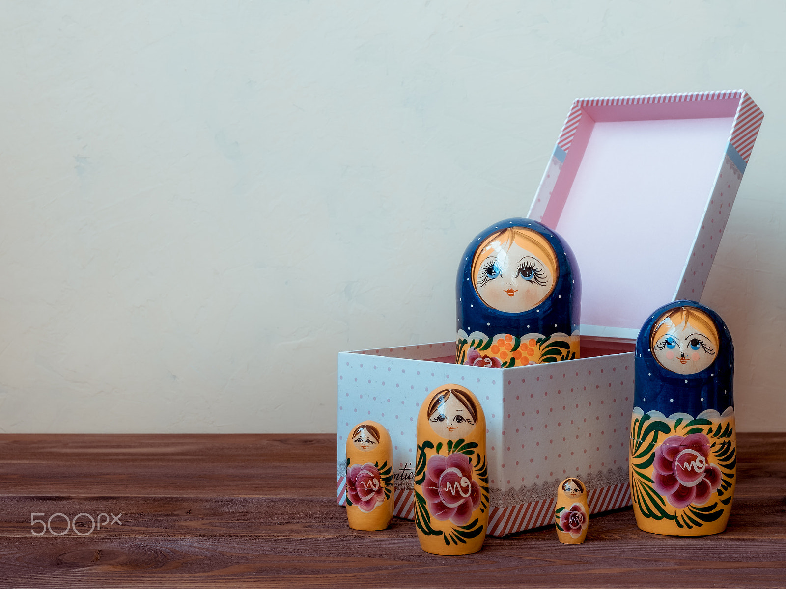 Olympus OM-D E-M1 + OLYMPUS 14-54mm Lens sample photo. Traditional russian souvenirs photography