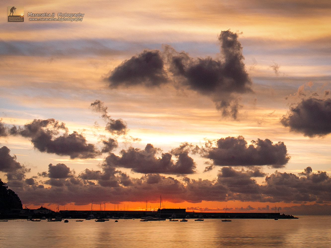 Canon EOS 5D + Canon EF 35mm F1.4L USM sample photo. West bay at sunset - sestri levante photography